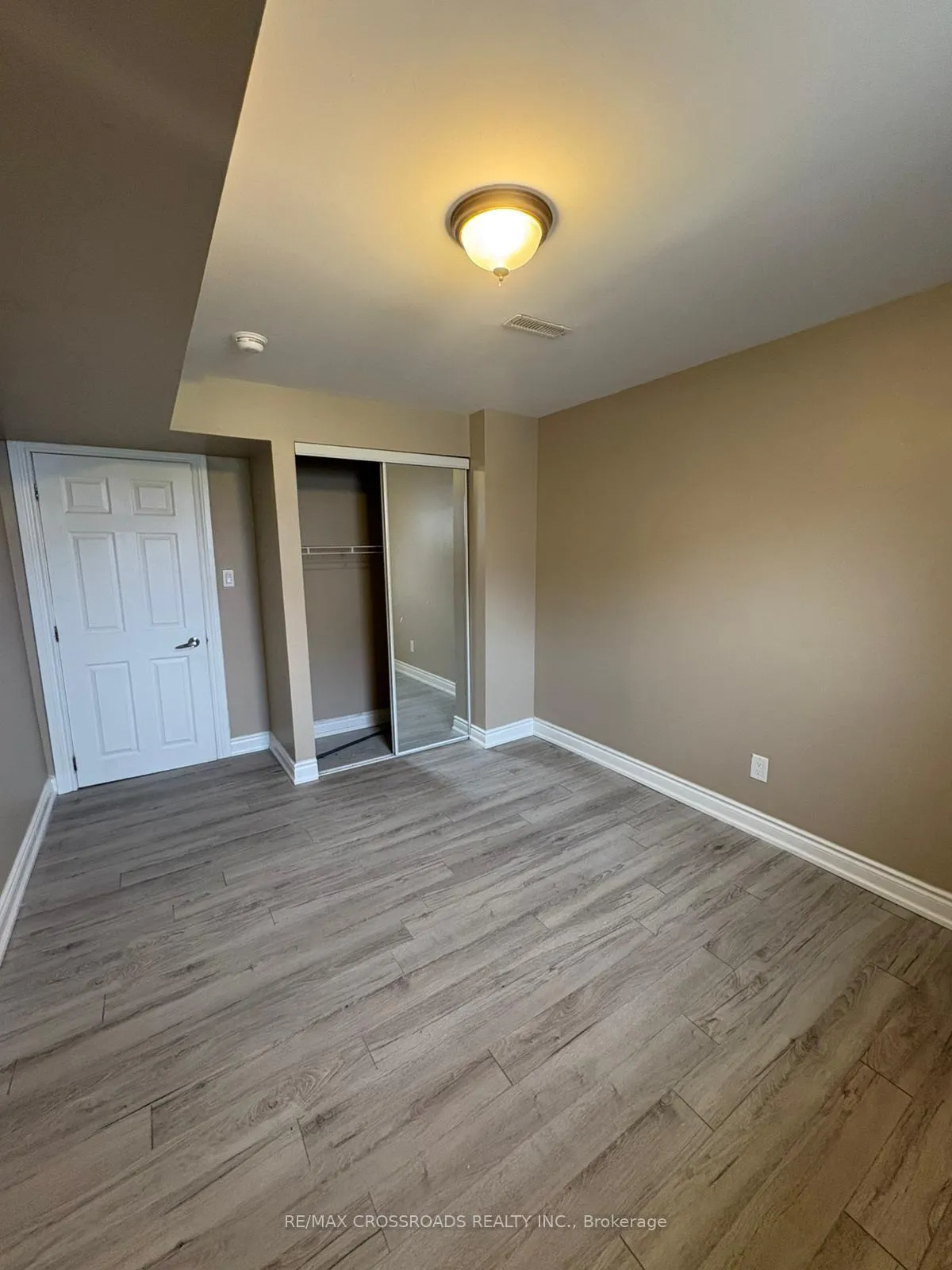 Photo 7 of Unit Lower, 36 Kimborough Hollow, Brampton, Credit Valley — HOMEH