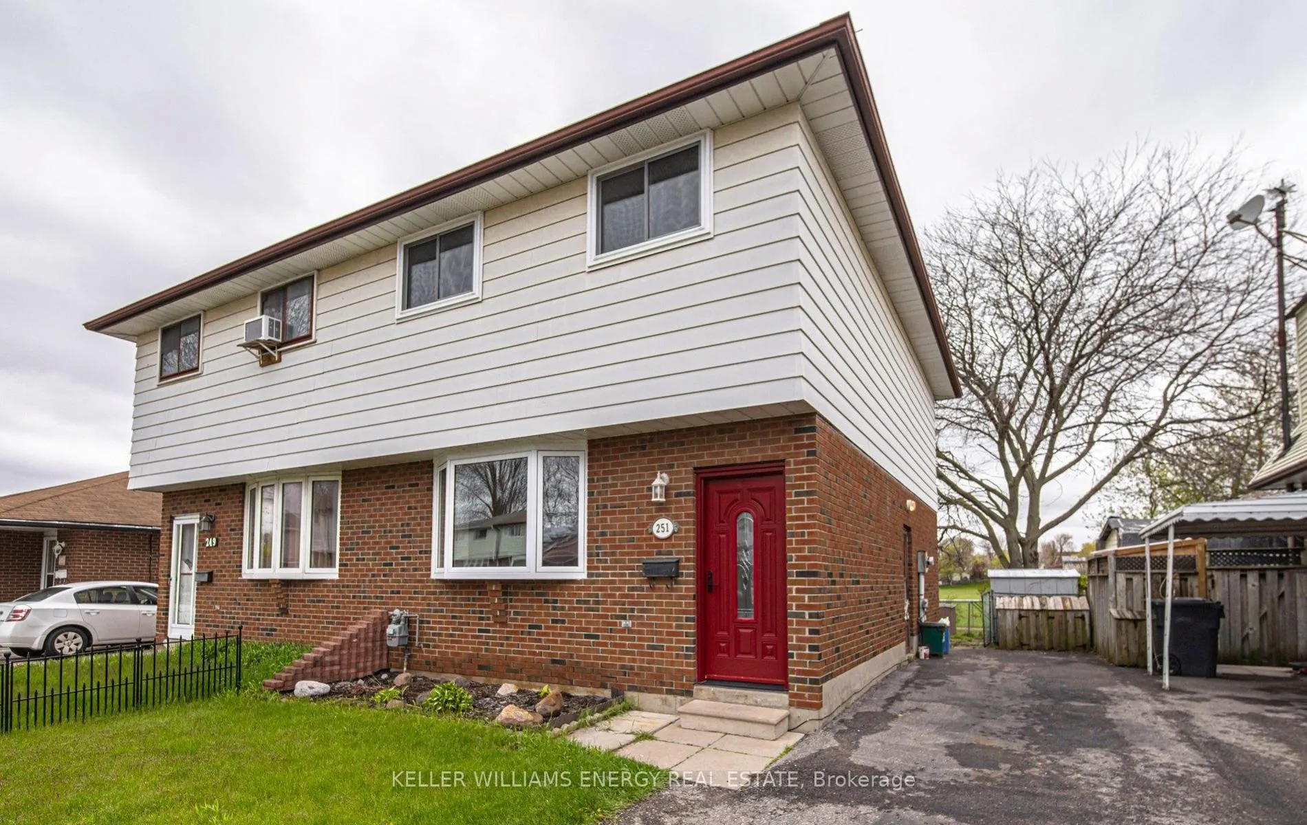 Photo 2 of 251 Kinmount Crescent, Oshawa, Lakeview — HOMEH