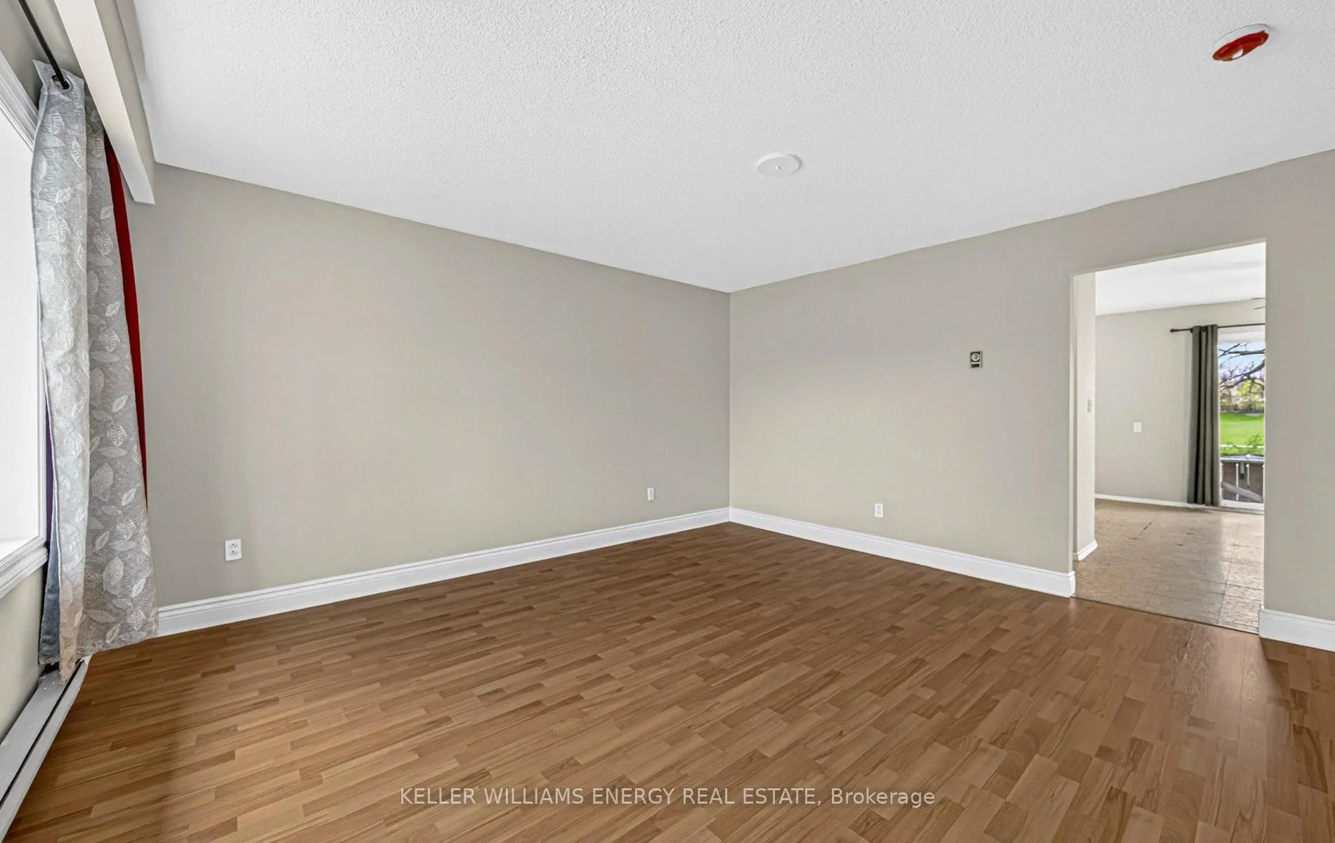 Photo 9 of 251 Kinmount Crescent, Oshawa, Lakeview — HOMEH