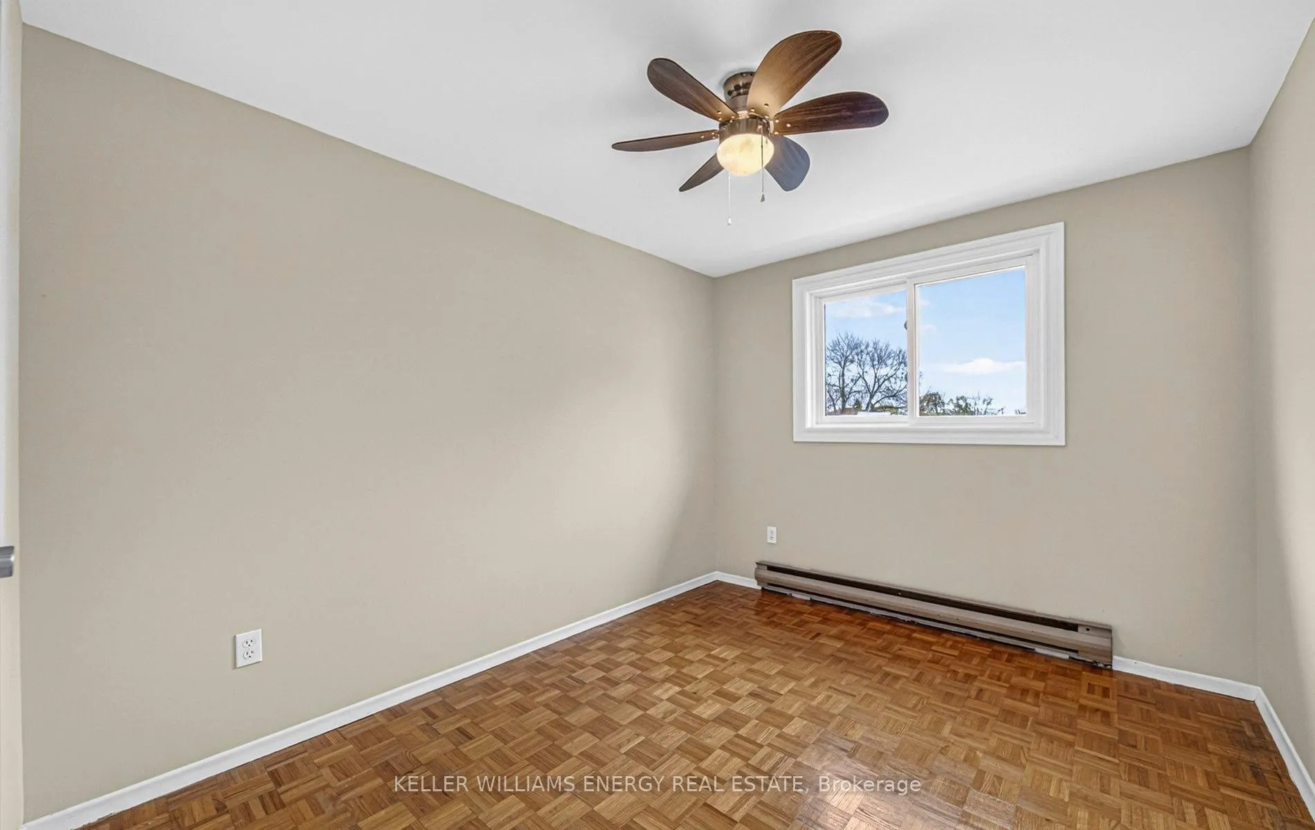 Photo 25 of 251 Kinmount Crescent, Oshawa, Lakeview — HOMEH