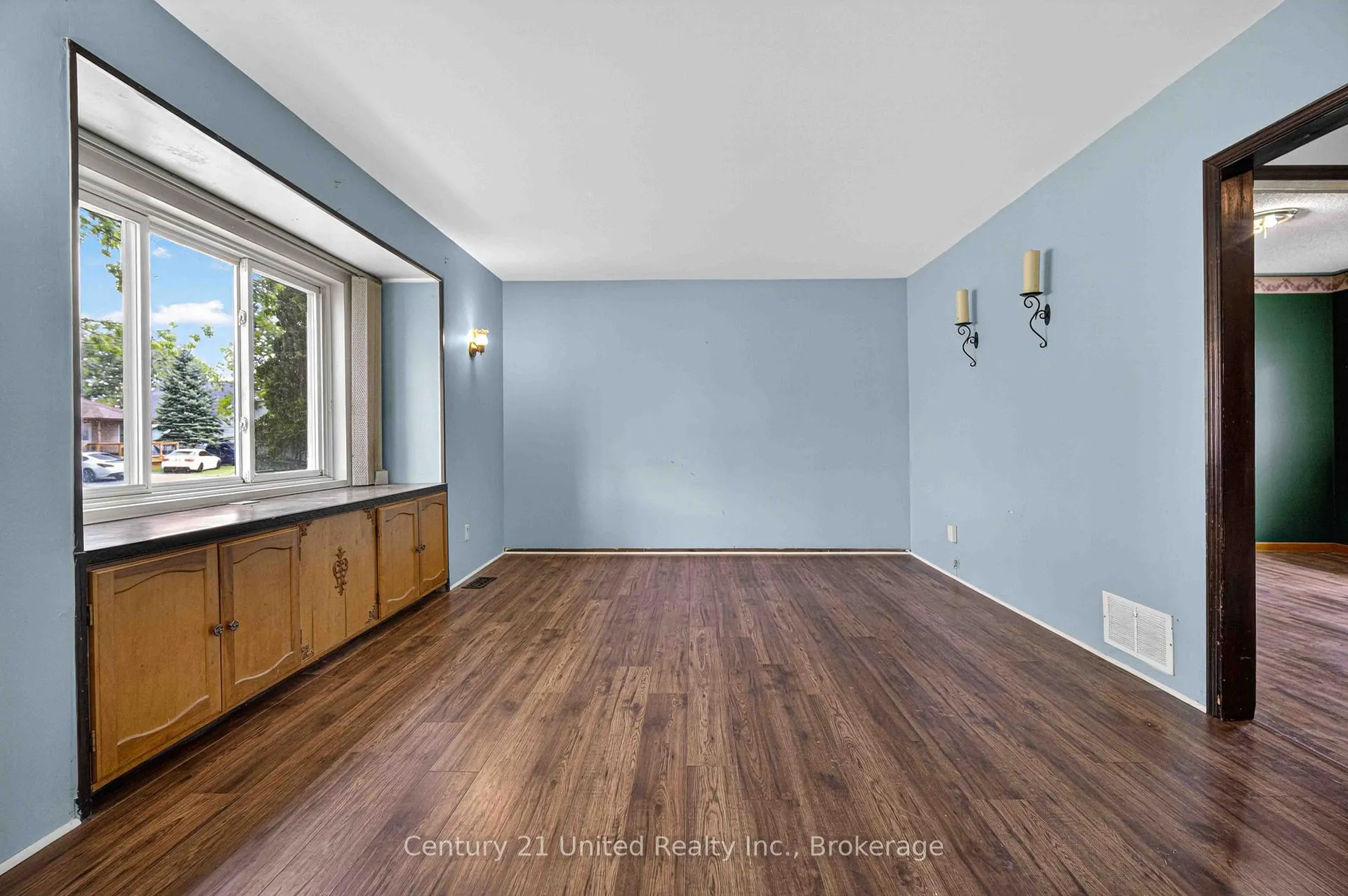 Photo 9 of 551 Rose Avenue, Peterborough, Otonabee Ward 1 — HOMEH