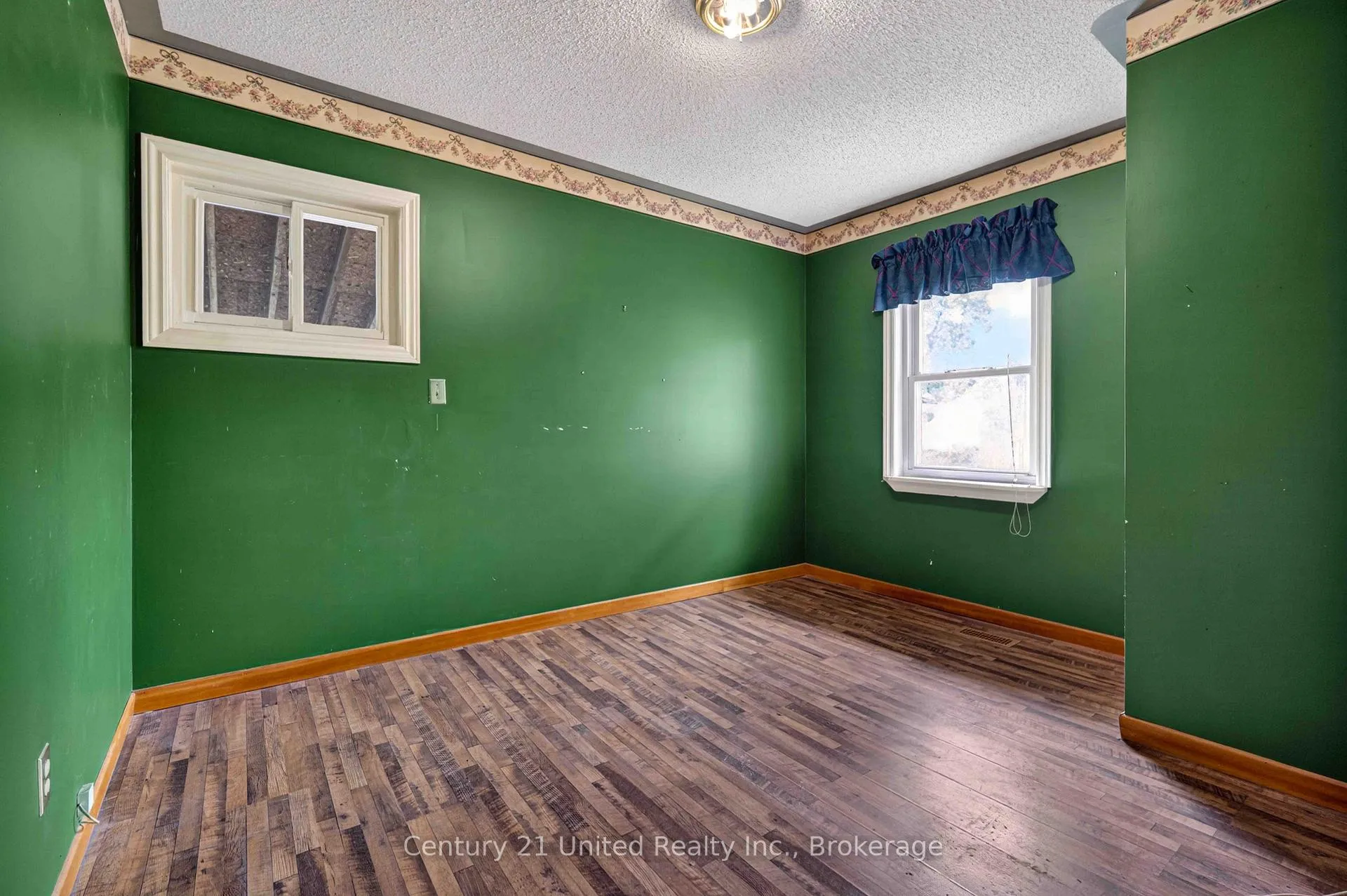 Photo 14 of 551 Rose Avenue, Peterborough, Otonabee Ward 1 — HOMEH