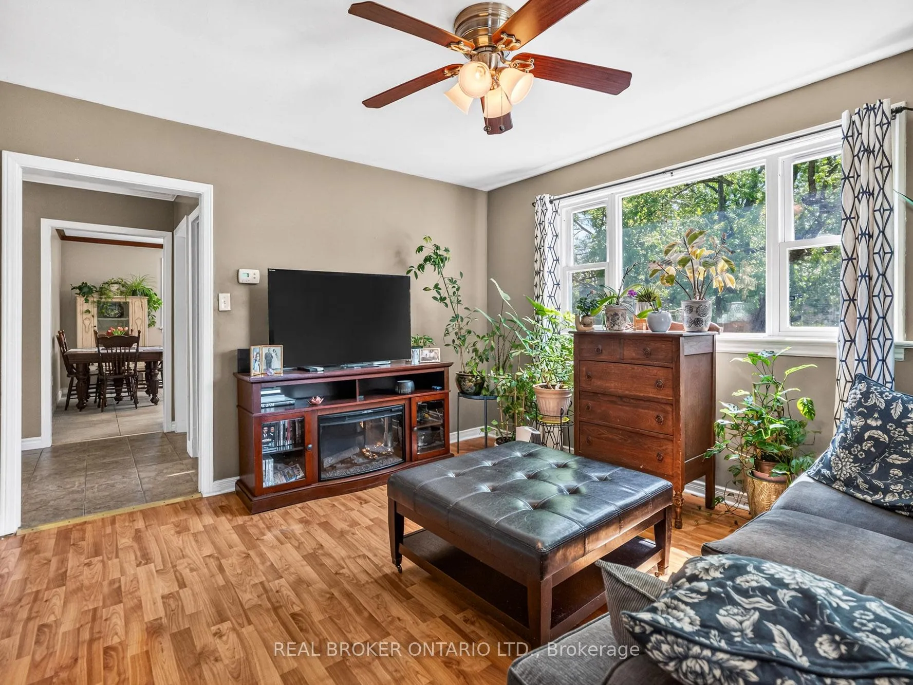Photo 7 of 21 Hilda Street, St. Catharines, Western Hill — HOMEH