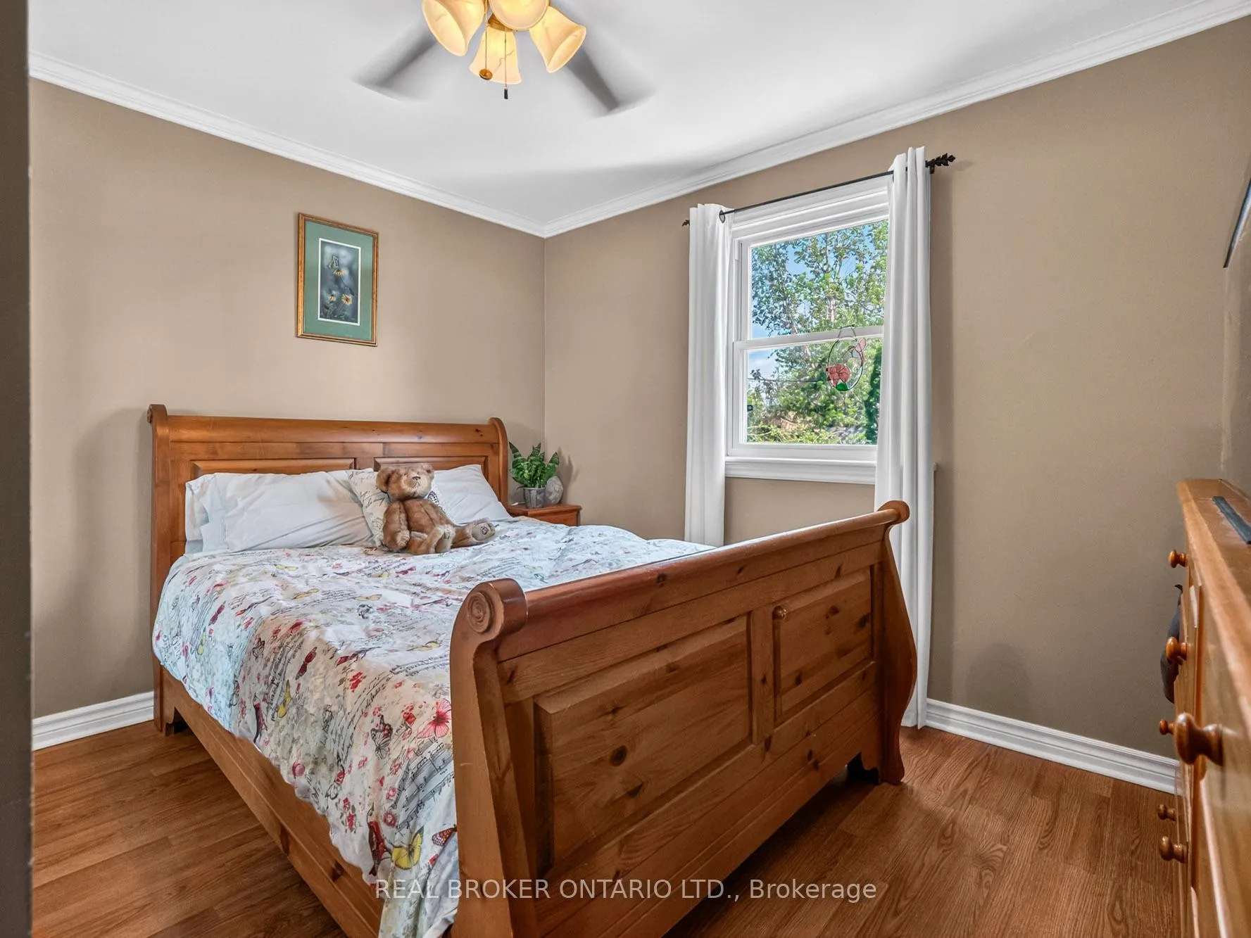 Photo 13 of 21 Hilda Street, St. Catharines, Western Hill — HOMEH