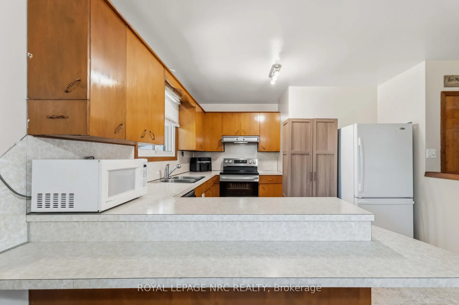 Photo 13 of 70 Second Street, Welland, Lincoln/Crowland — HOMEH