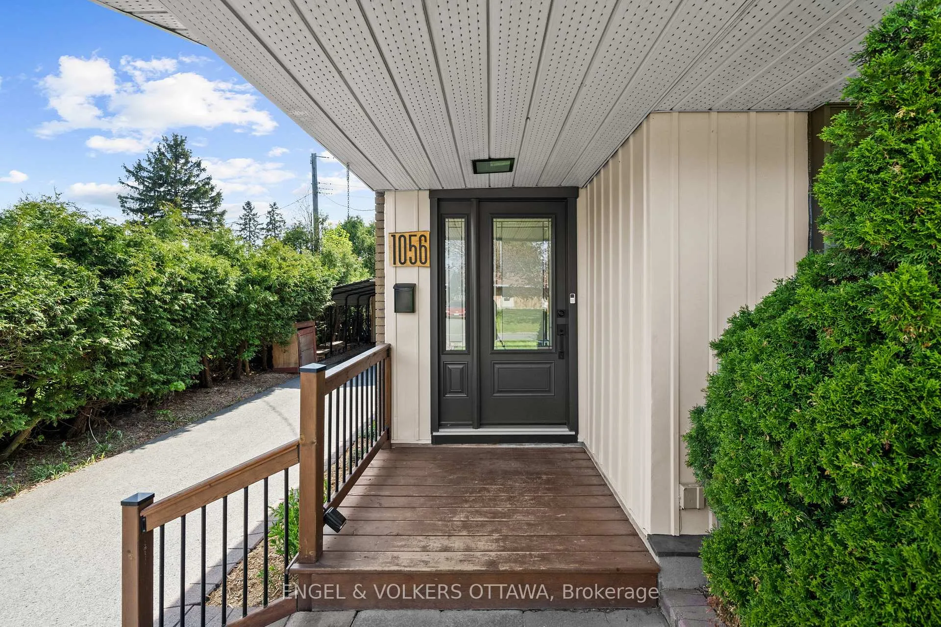 Photo 6 of 1056 Hindley Street, Ottawa, Queensway Terrace North — HOMEH
