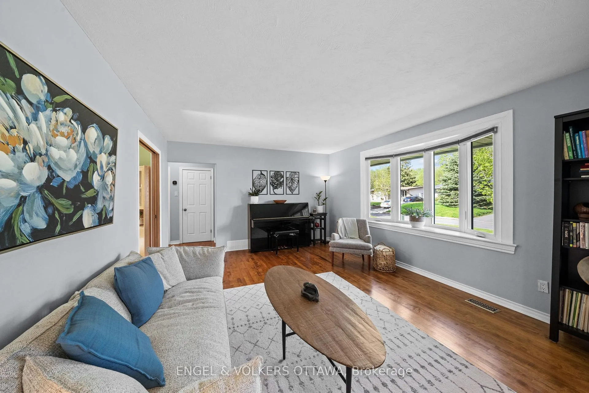 Photo 8 of 1056 Hindley Street, Ottawa, Queensway Terrace North — HOMEH