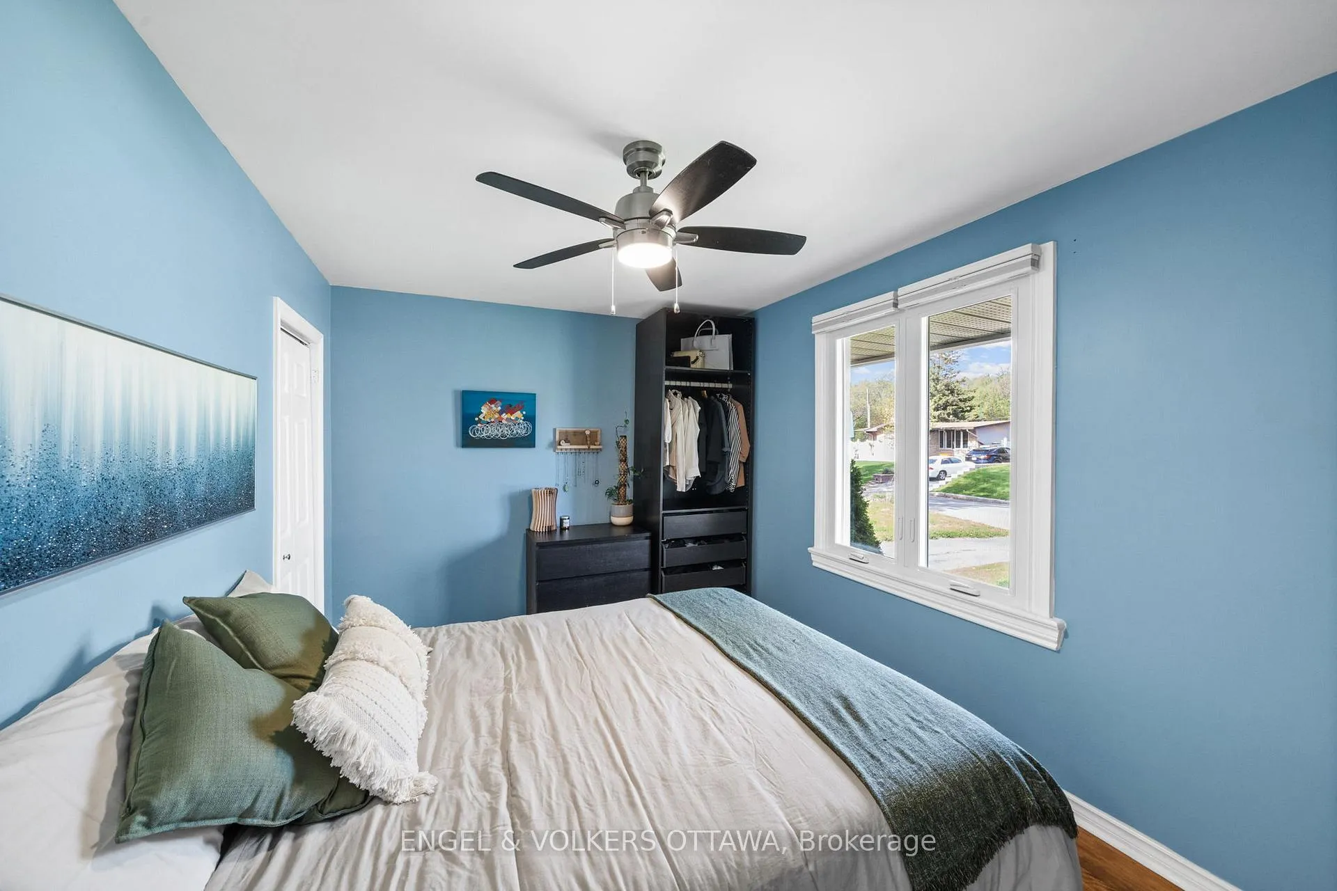 Photo 19 of 1056 Hindley Street, Ottawa, Queensway Terrace North — HOMEH