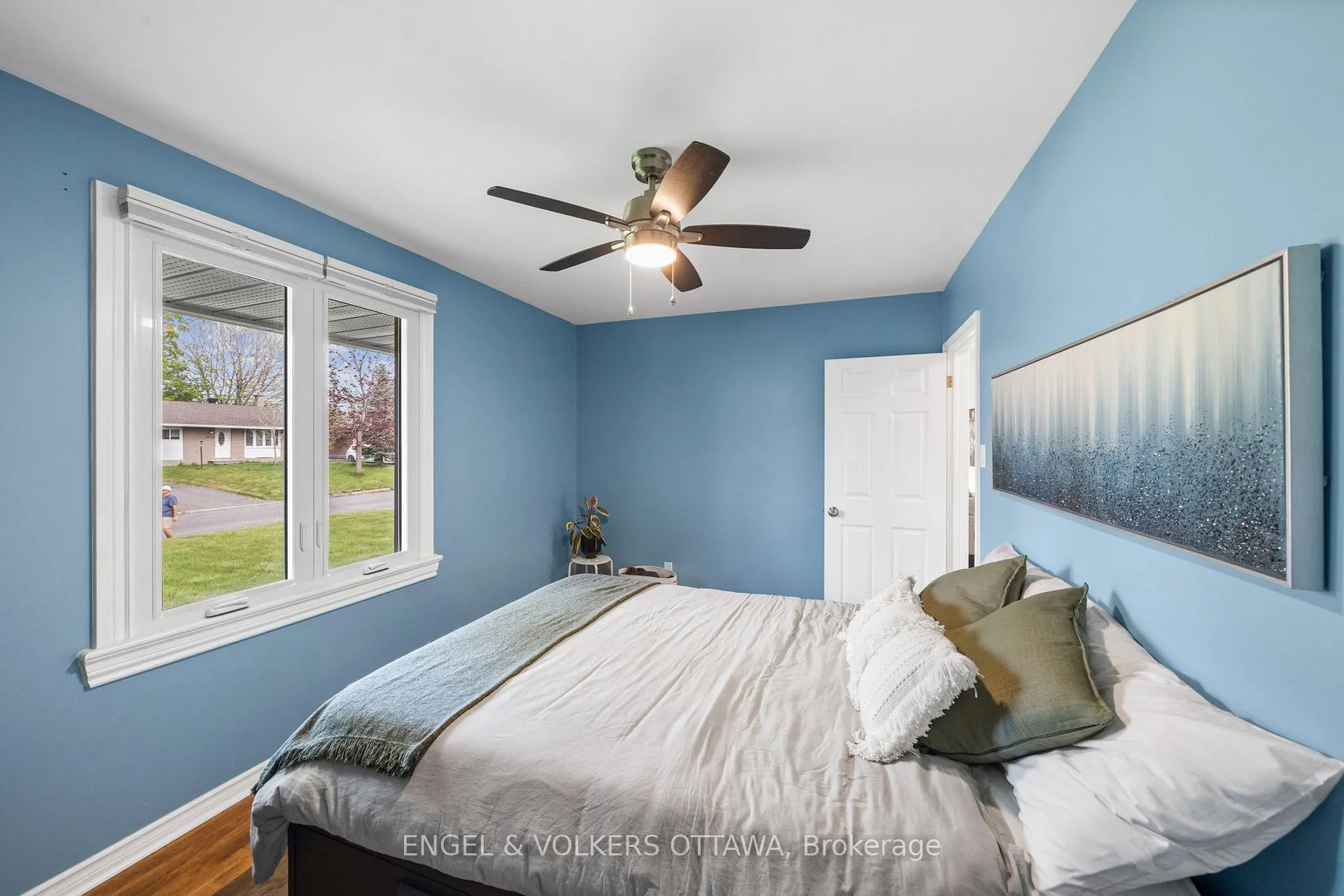 Photo 20 of 1056 Hindley Street, Ottawa, Queensway Terrace North — HOMEH