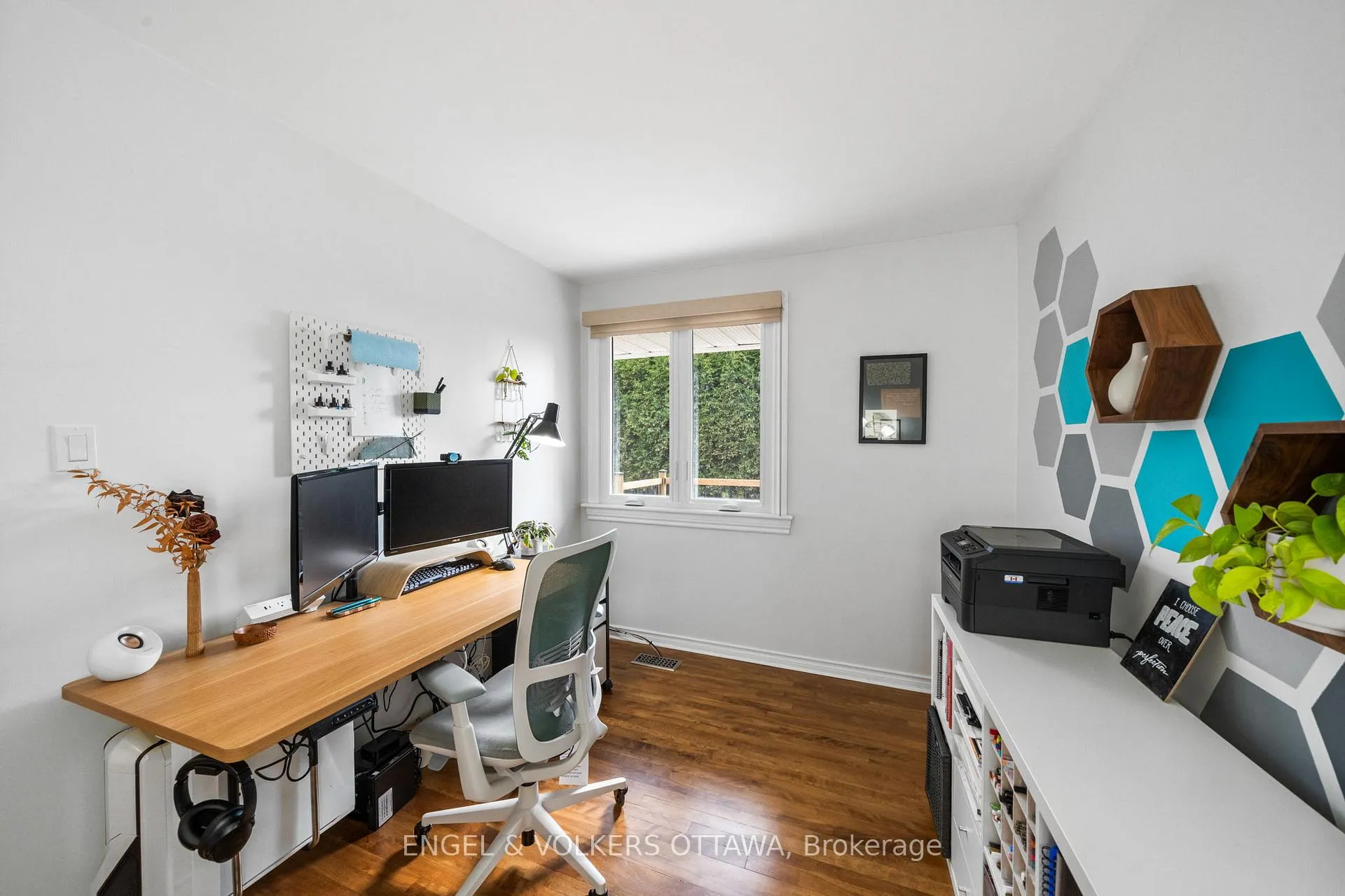 Photo 21 of 1056 Hindley Street, Ottawa, Queensway Terrace North — HOMEH