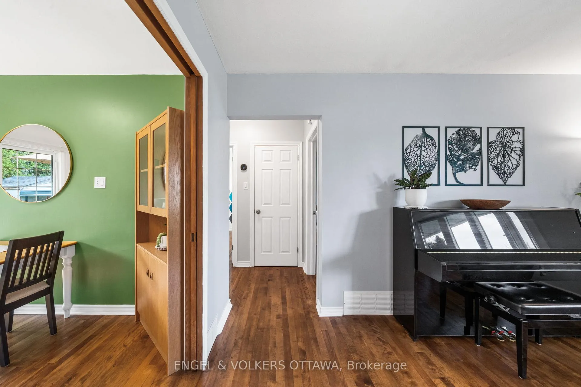 Photo 24 of 1056 Hindley Street, Ottawa, Queensway Terrace North — HOMEH