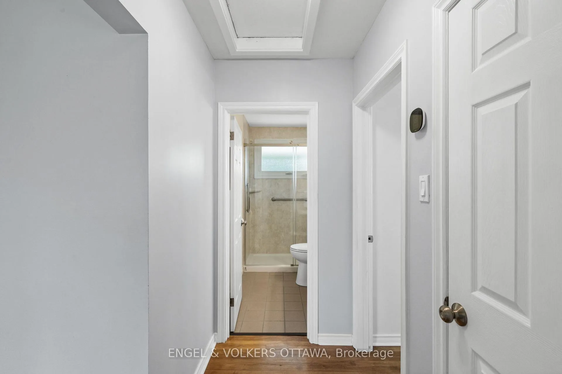 Photo 25 of 1056 Hindley Street, Ottawa, Queensway Terrace North — HOMEH