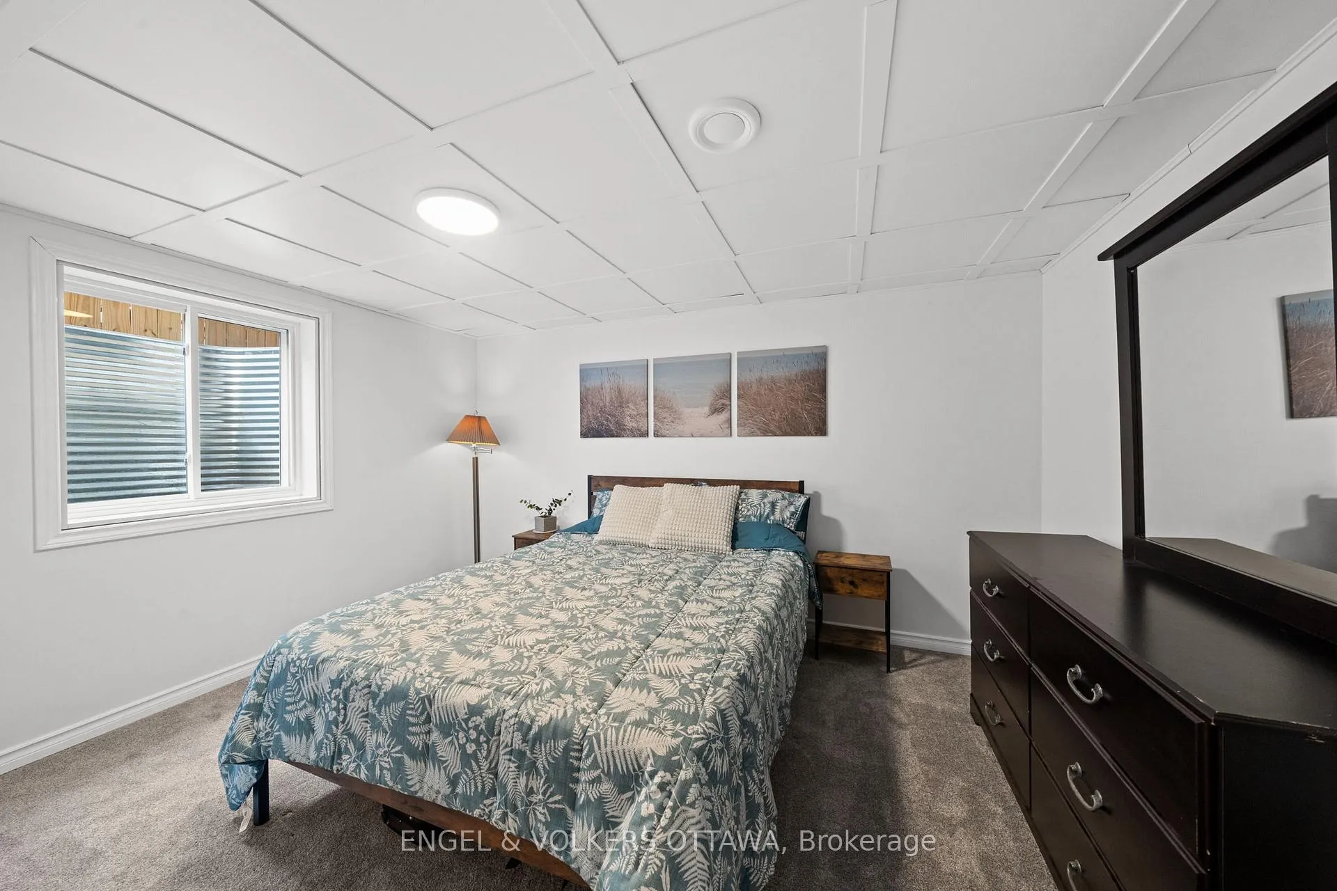 Photo 29 of 1056 Hindley Street, Ottawa, Queensway Terrace North — HOMEH