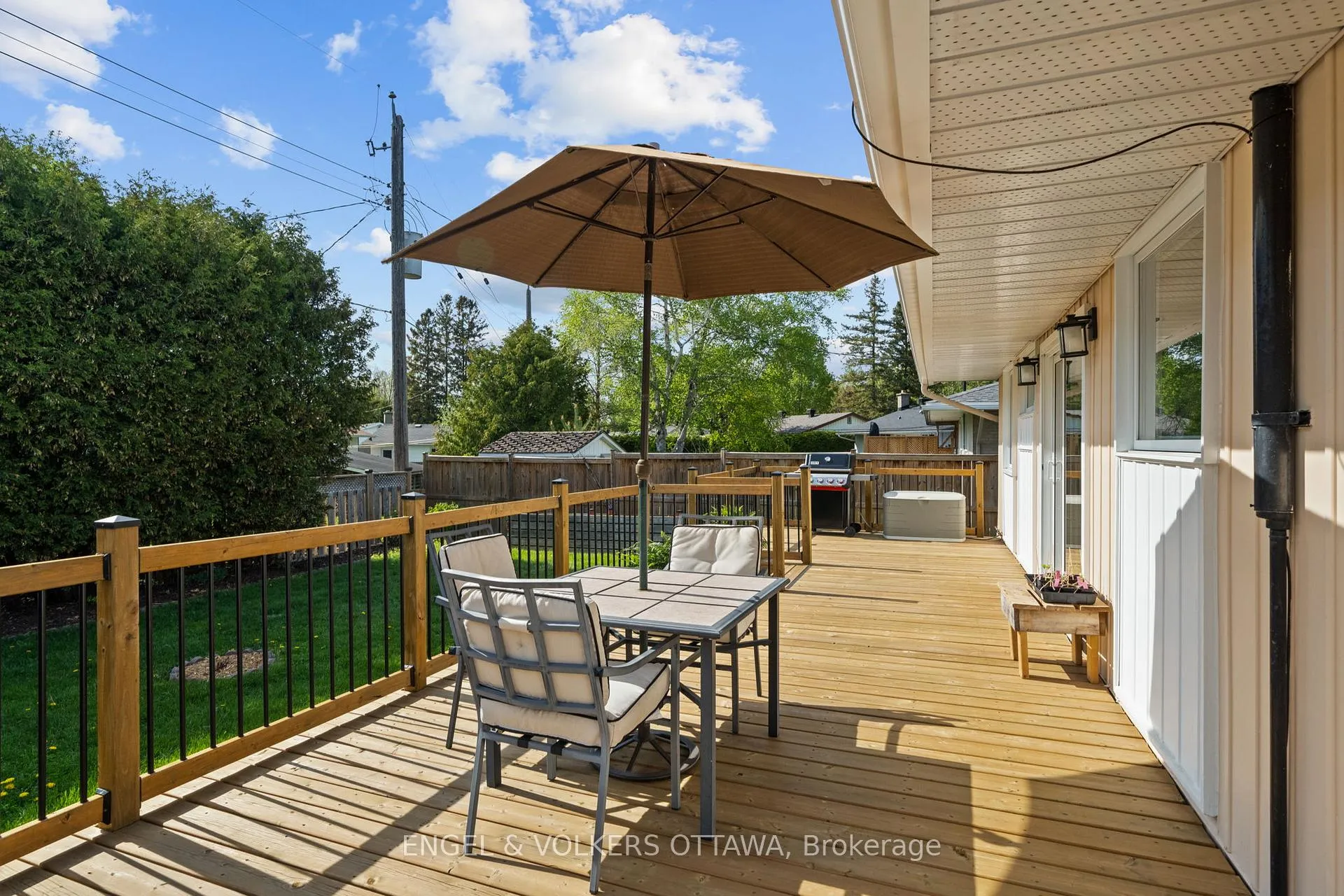Photo 40 of 1056 Hindley Street, Ottawa, Queensway Terrace North — HOMEH