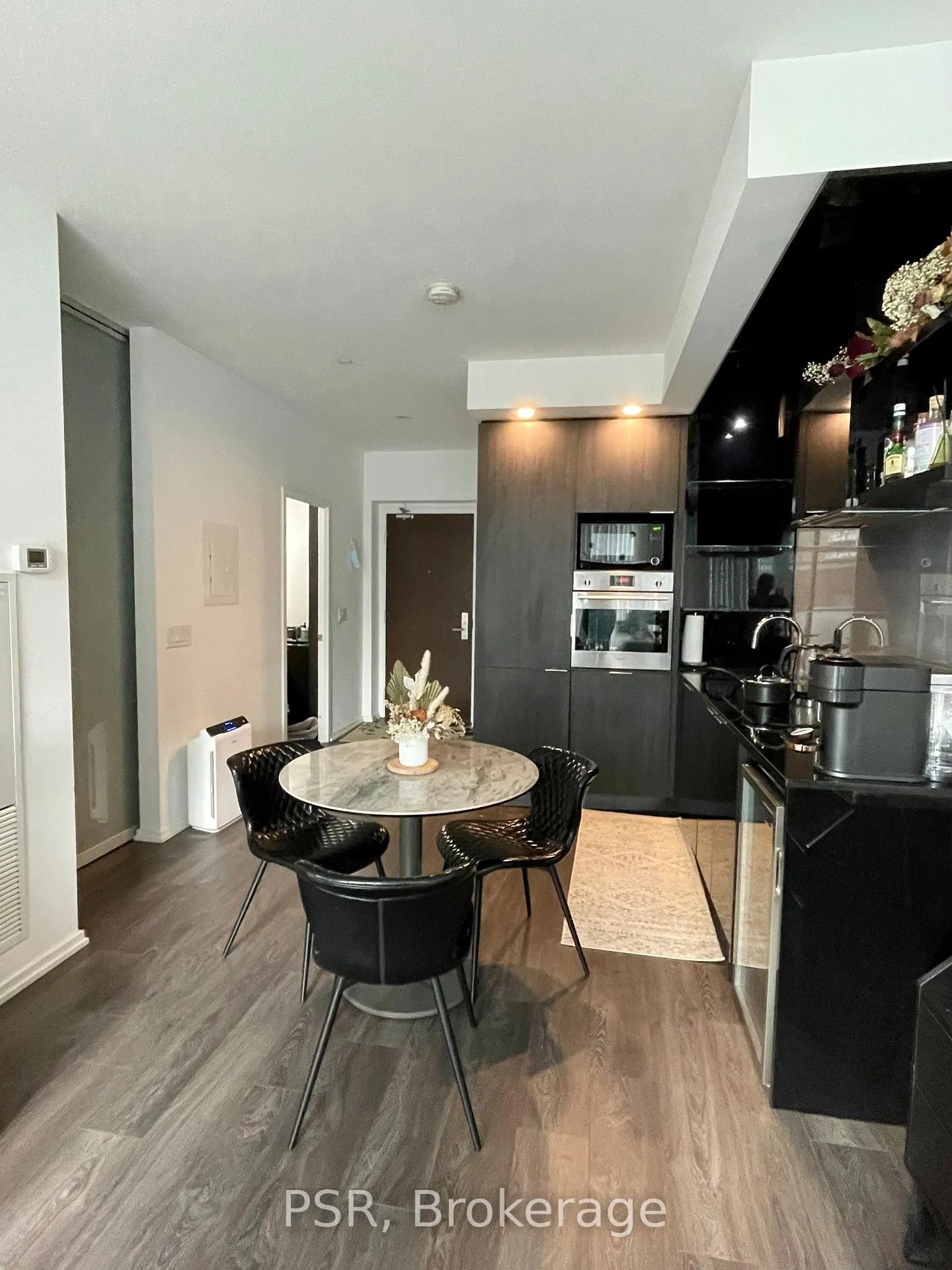Photo 4 of Unit 2707, 70 Temperance Street, Toronto, Bay Street Corridor — HOMEH