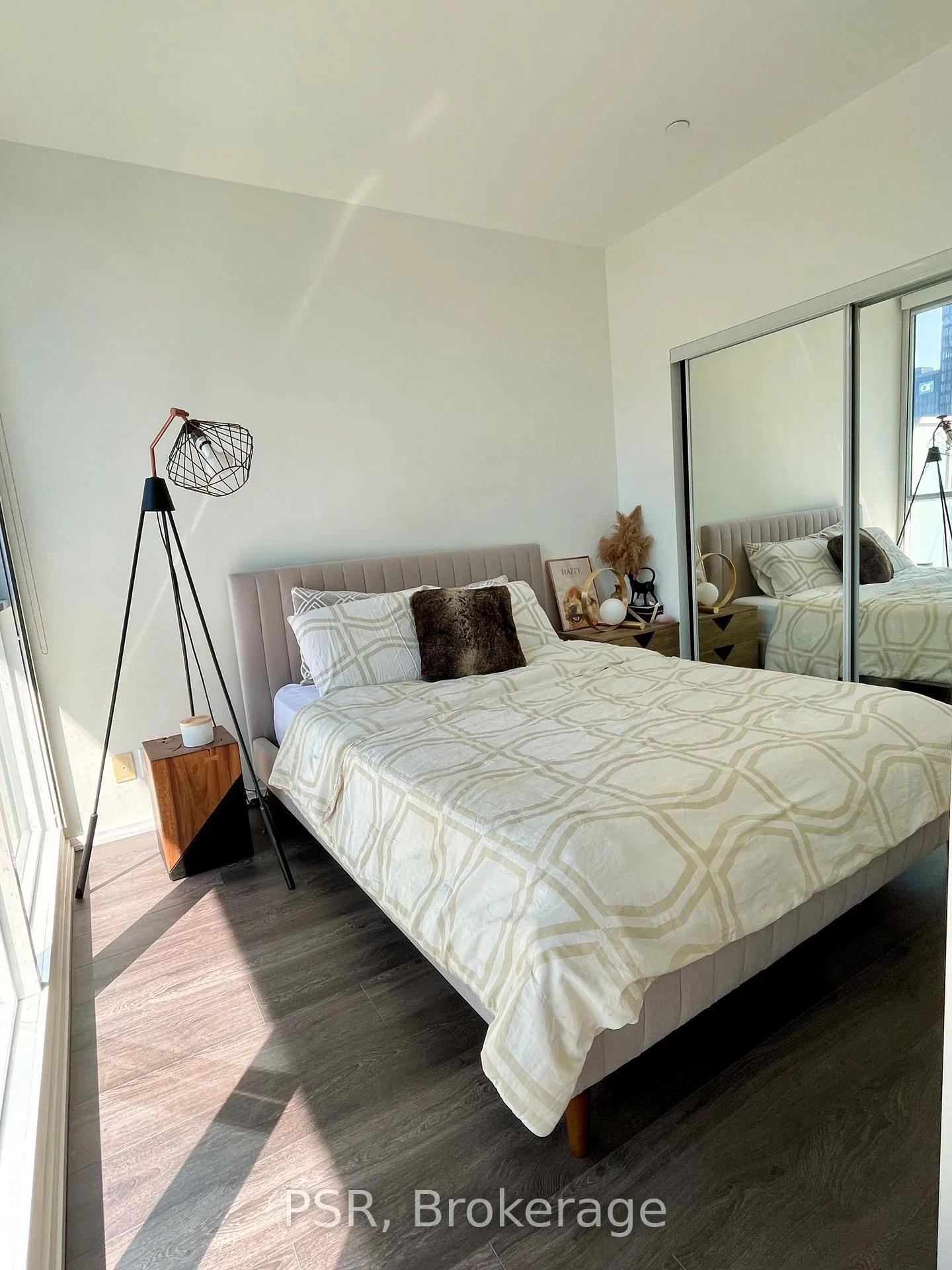 Photo 11 of Unit 2707, 70 Temperance Street, Toronto, Bay Street Corridor — HOMEH