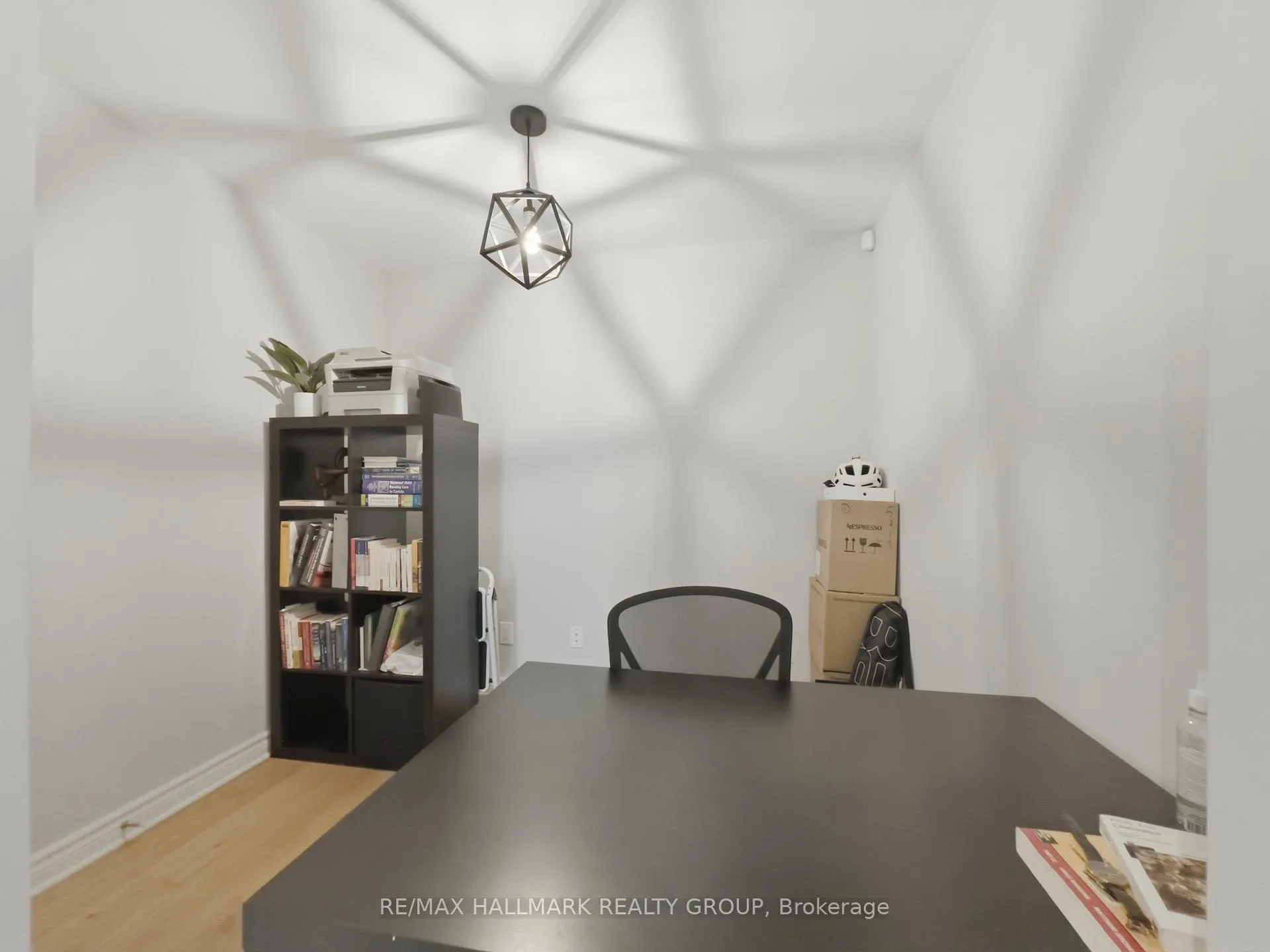 Photo 4 of 595 Compass Street, Ottawa, Mer Bleue/Bradley Estates/Anderson Park — HOMEH