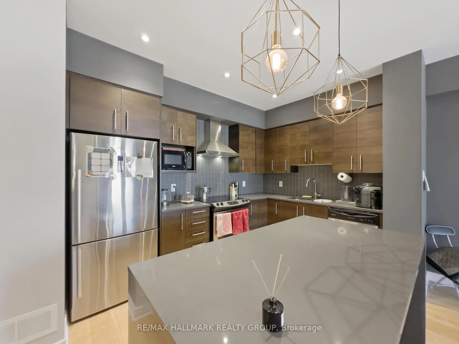 Photo 6 of 595 Compass Street, Ottawa, Mer Bleue/Bradley Estates/Anderson Park — HOMEH