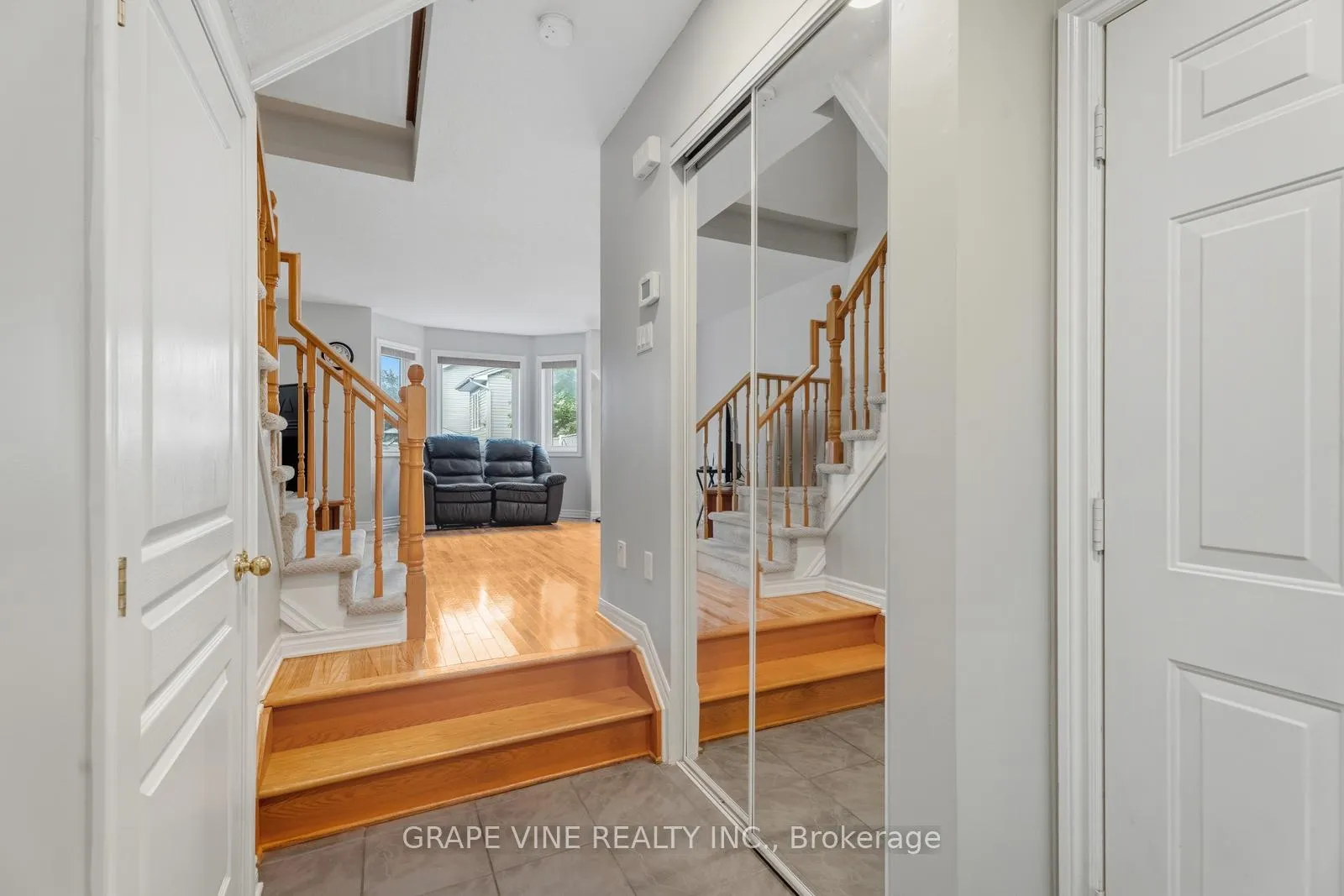 Photo 5 of 16 Cedar Valley Drive, Ottawa, Kanata - Bridlewood — HOMEH