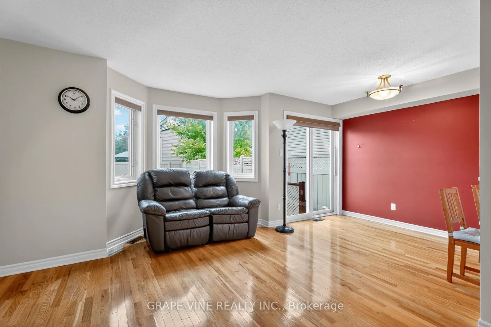 Photo 8 of 16 Cedar Valley Drive, Ottawa, Kanata - Bridlewood — HOMEH