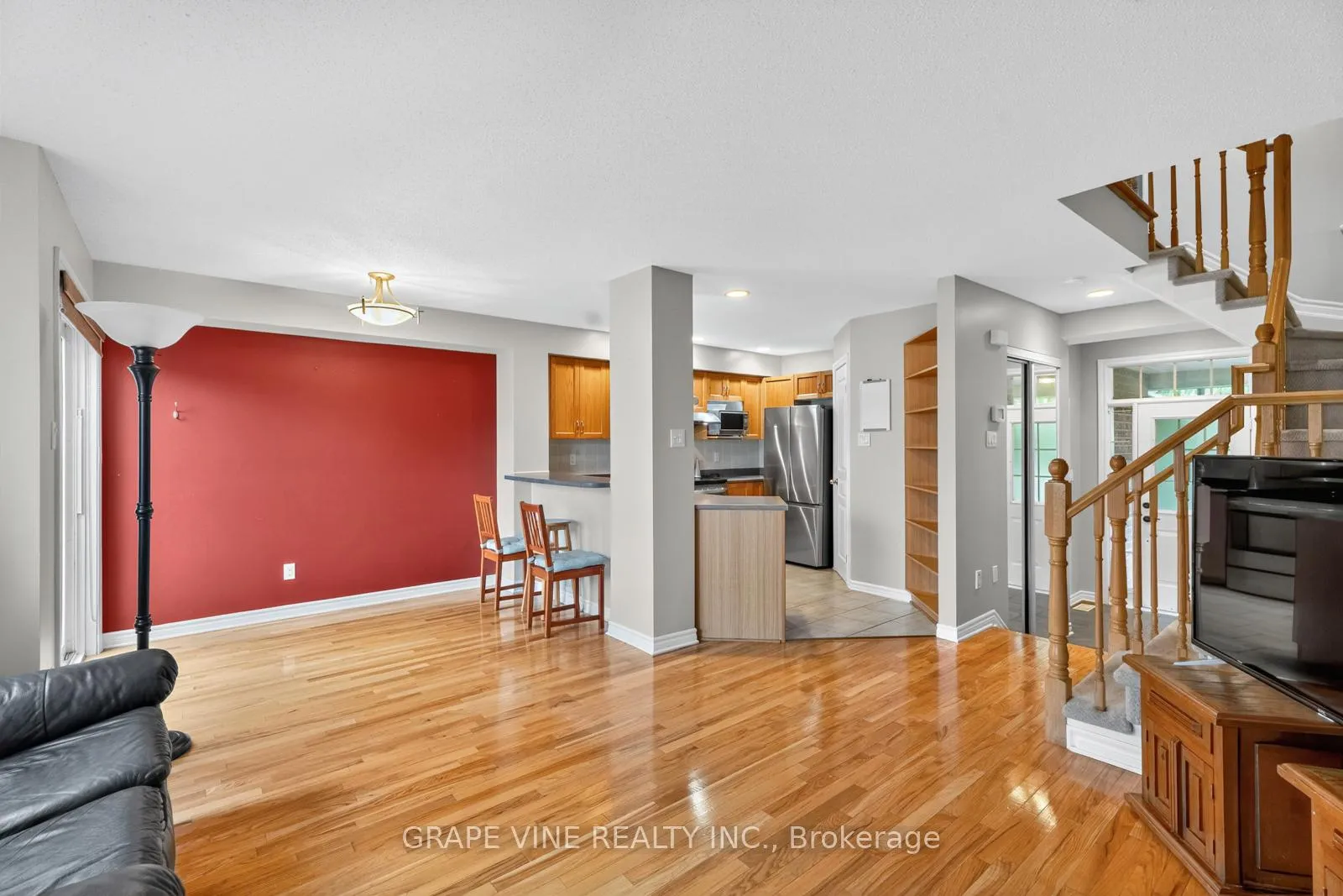 Photo 9 of 16 Cedar Valley Drive, Ottawa, Kanata - Bridlewood — HOMEH