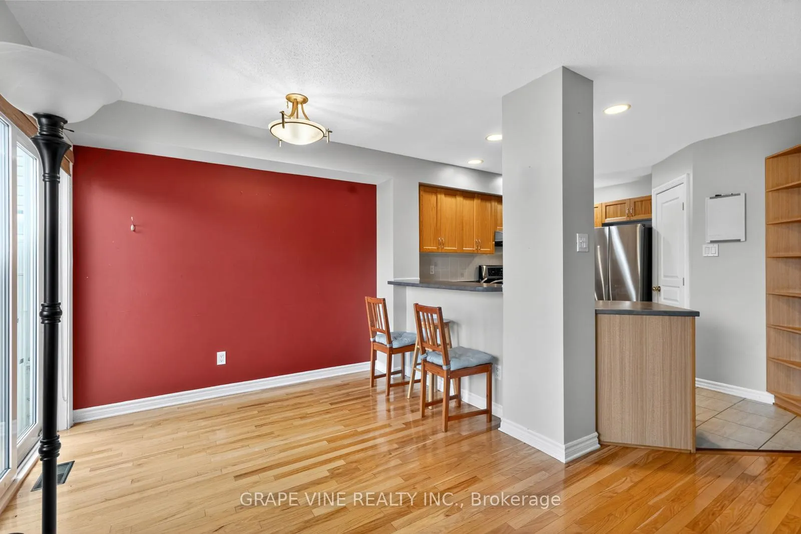 Photo 11 of 16 Cedar Valley Drive, Ottawa, Kanata - Bridlewood — HOMEH