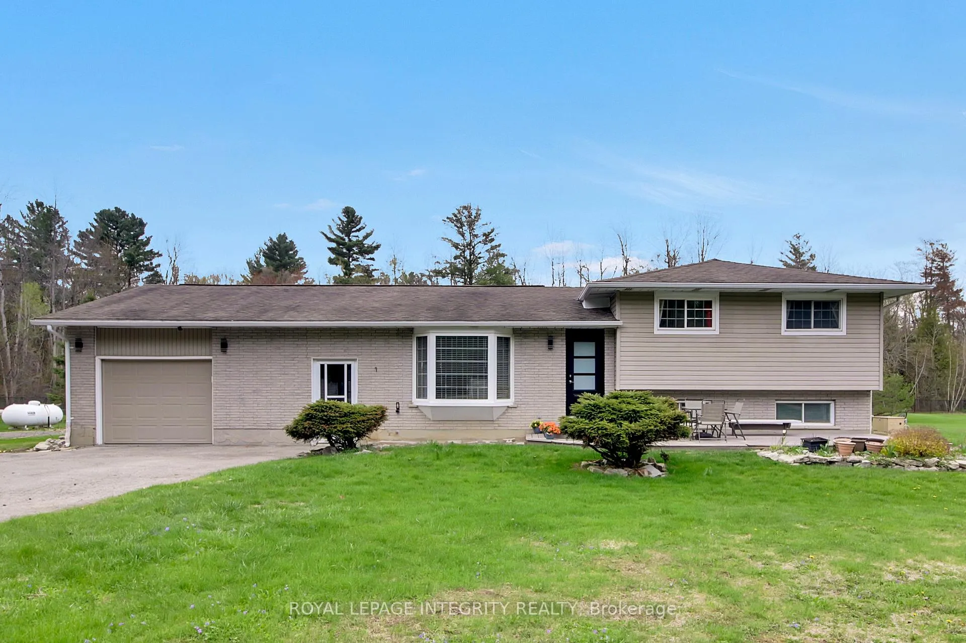 Photo 1 of 4005 Weir Road, Augusta, Augusta Twp — HOMEH