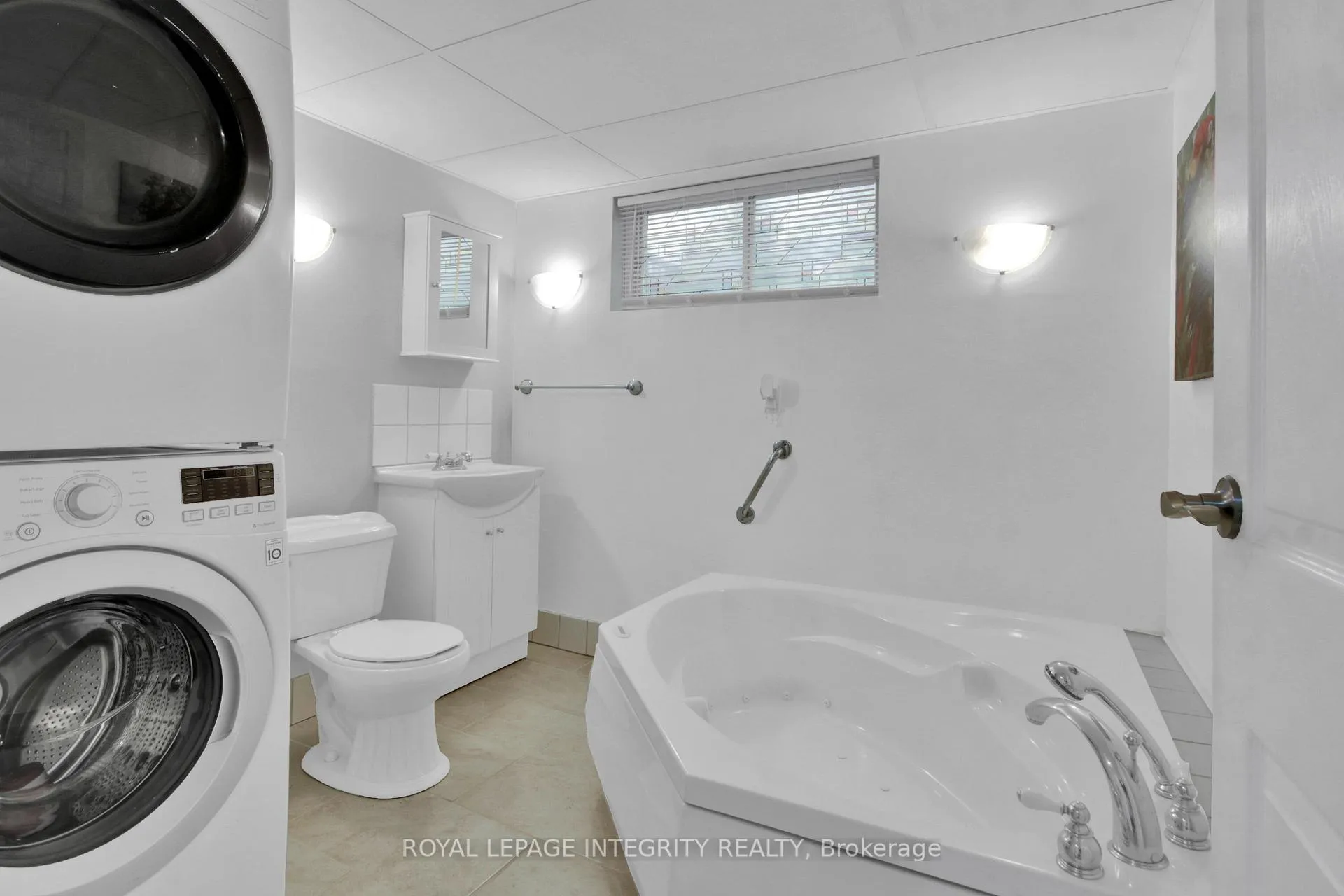 Photo 25 of 4005 Weir Road, Augusta, Augusta Twp — HOMEH