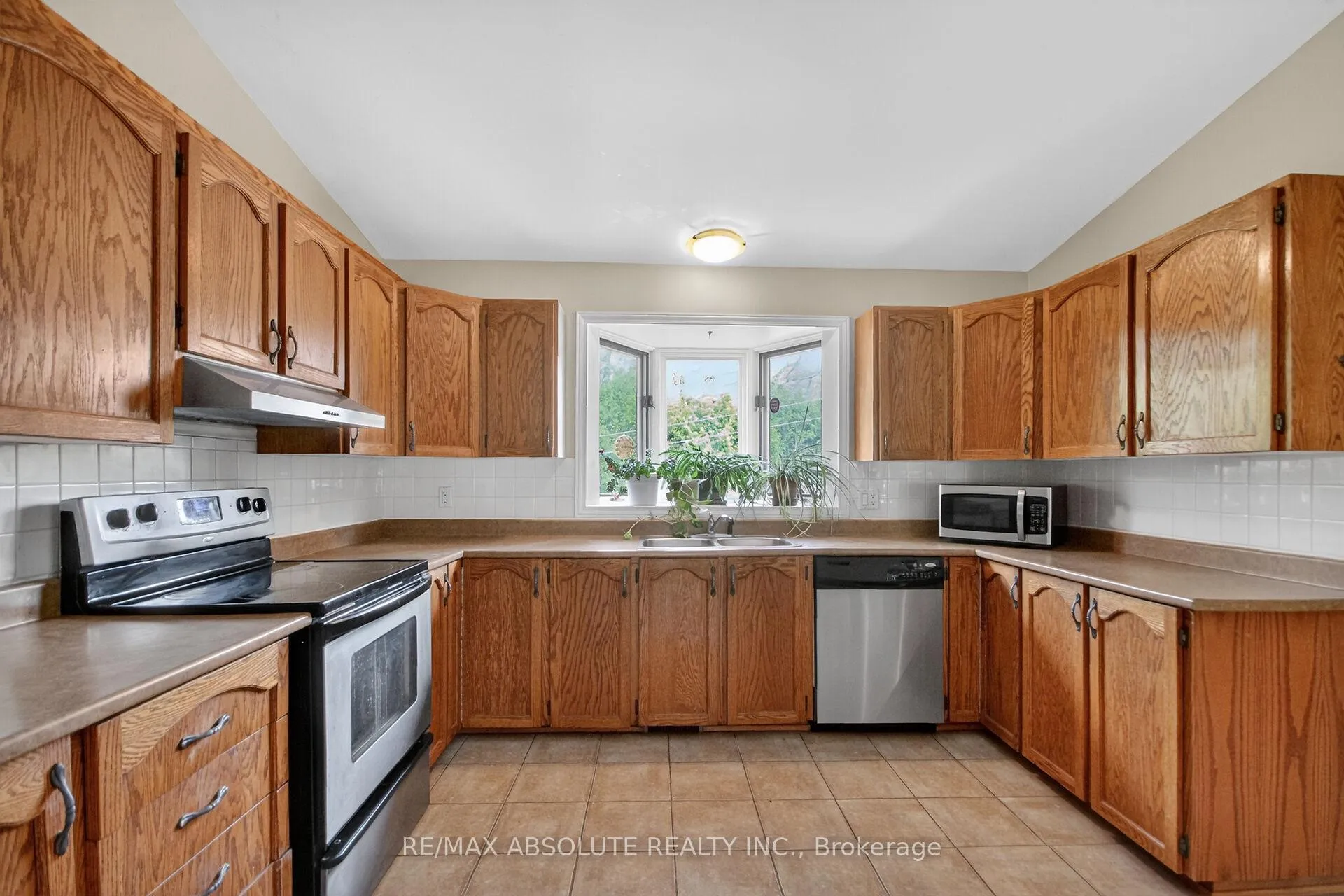 Photo 10 of 9 Mac Storey Street, Ottawa, Richmond — HOMEH