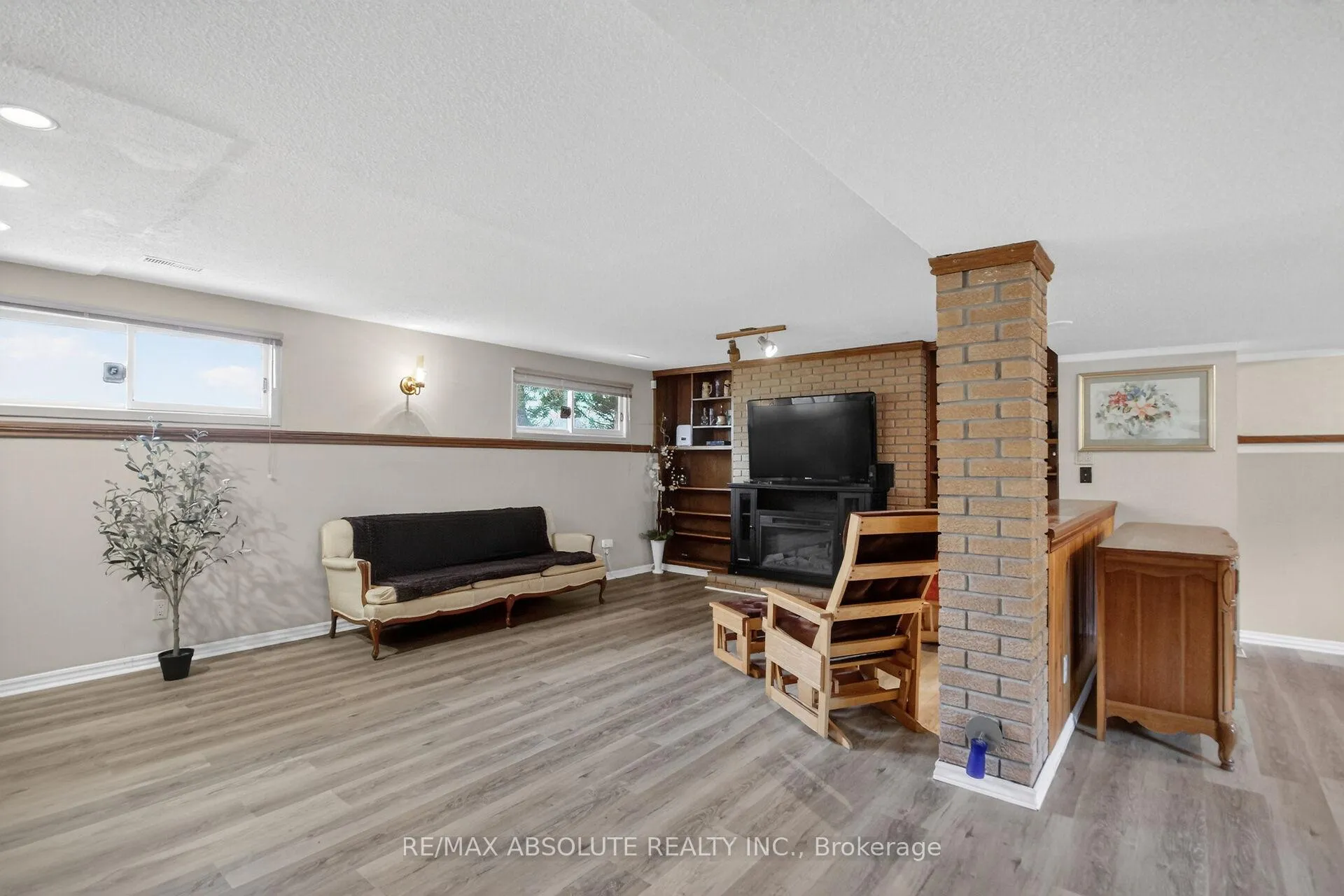 Photo 37 of 9 Mac Storey Street, Ottawa, Richmond — HOMEH