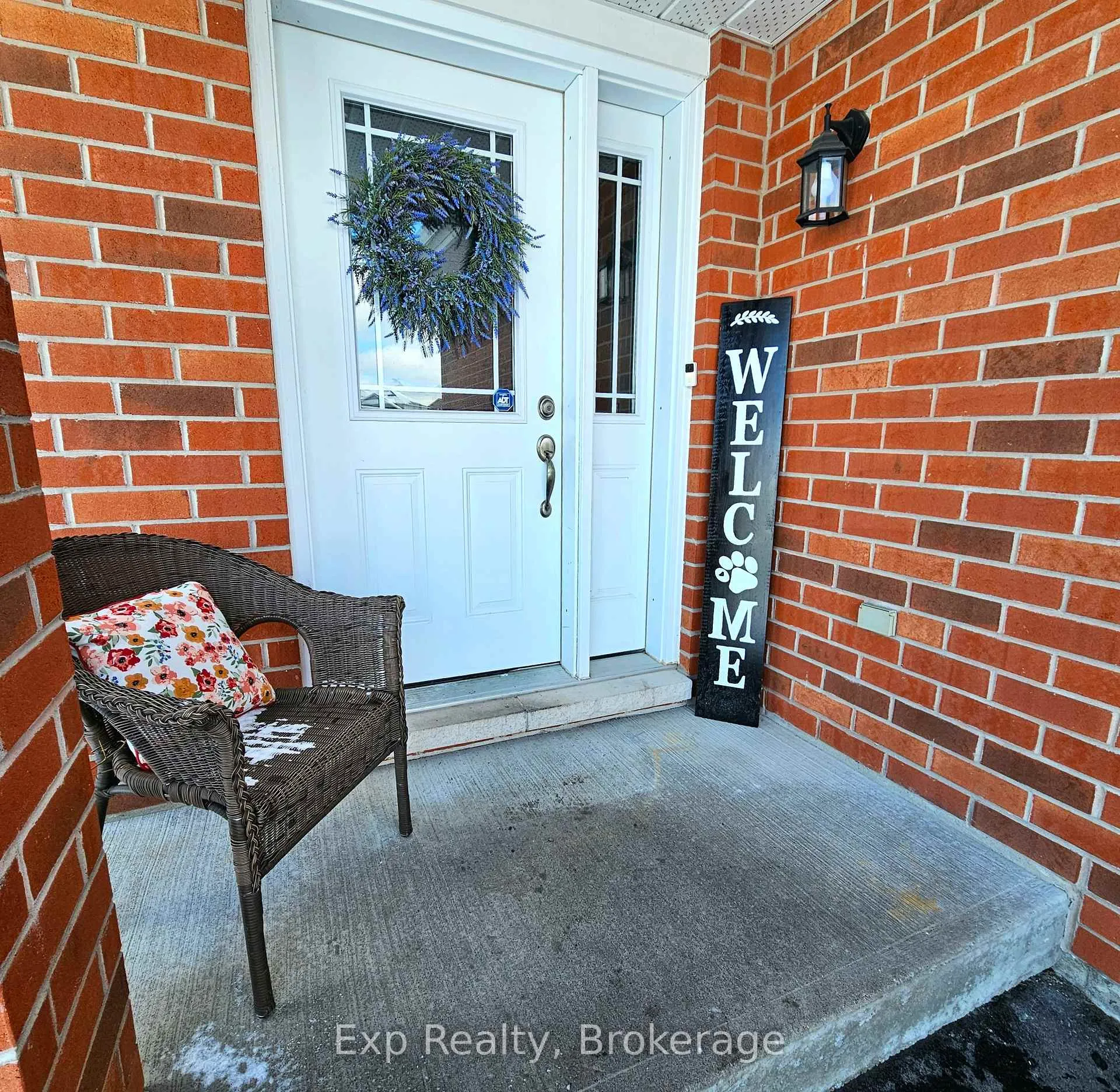 Photo 2 of 7 Rosewood Drive, Quinte West, Frankford Ward — HOMEH