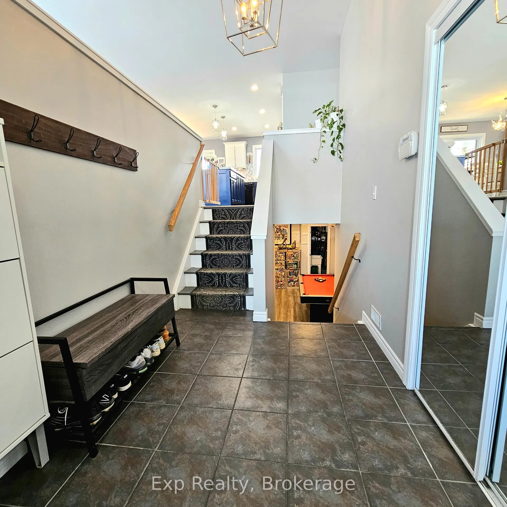 Photo 3 of 7 Rosewood Drive, Quinte West, Frankford Ward — HOMEH