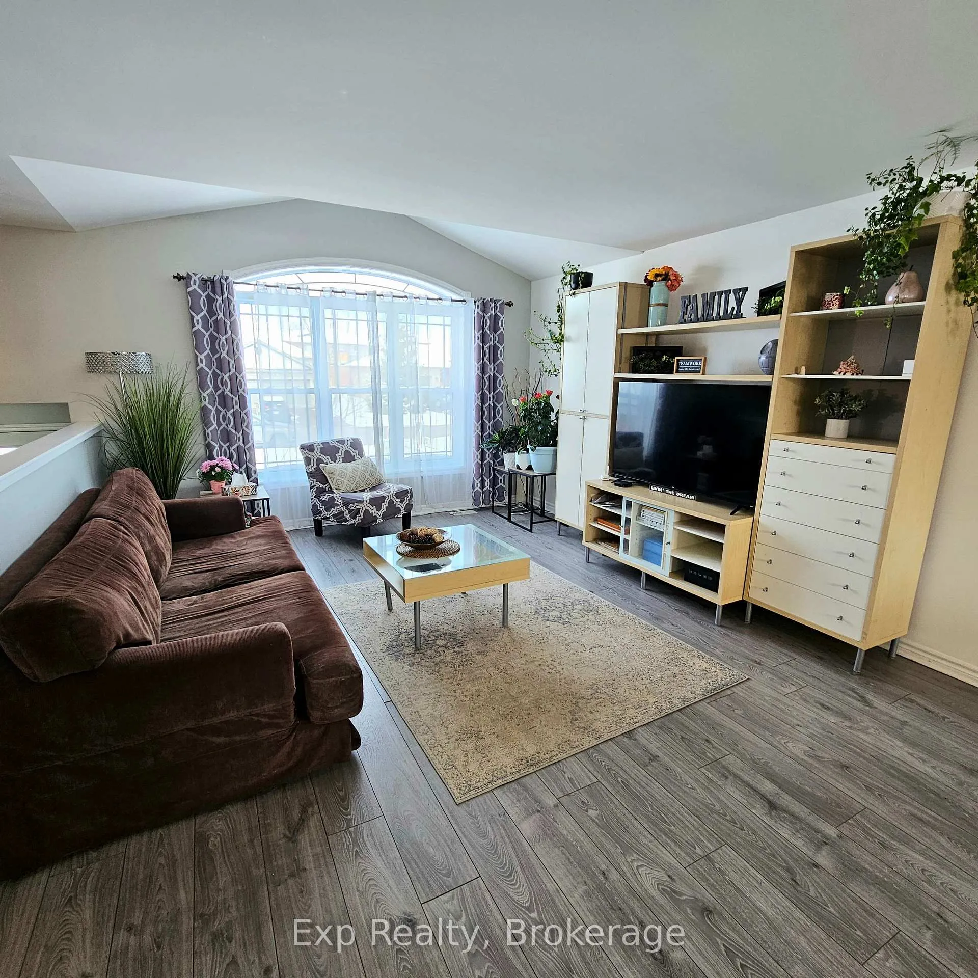 Photo 4 of 7 Rosewood Drive, Quinte West, Frankford Ward — HOMEH