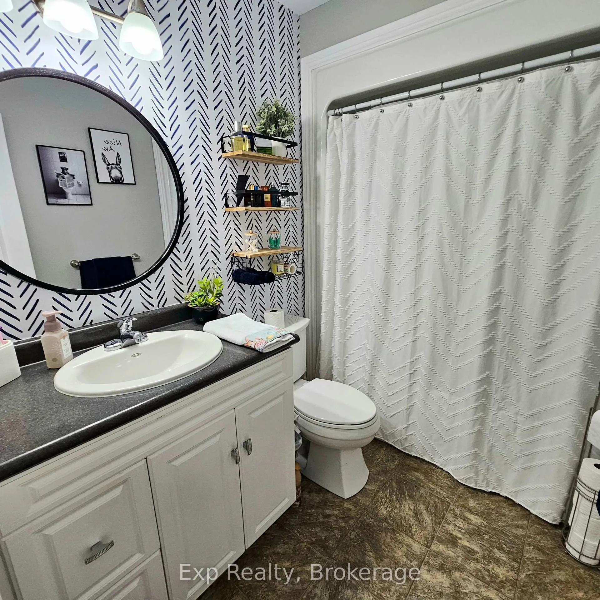Photo 9 of 7 Rosewood Drive, Quinte West, Frankford Ward — HOMEH