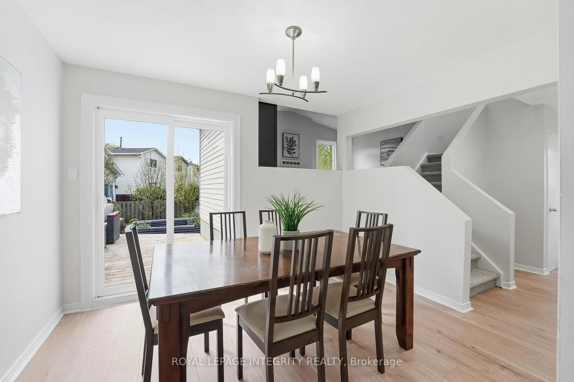 Photo 7 of 40 Barra Avenue, Ottawa, Kanata - Glencairn/Hazeldean — HOMEH