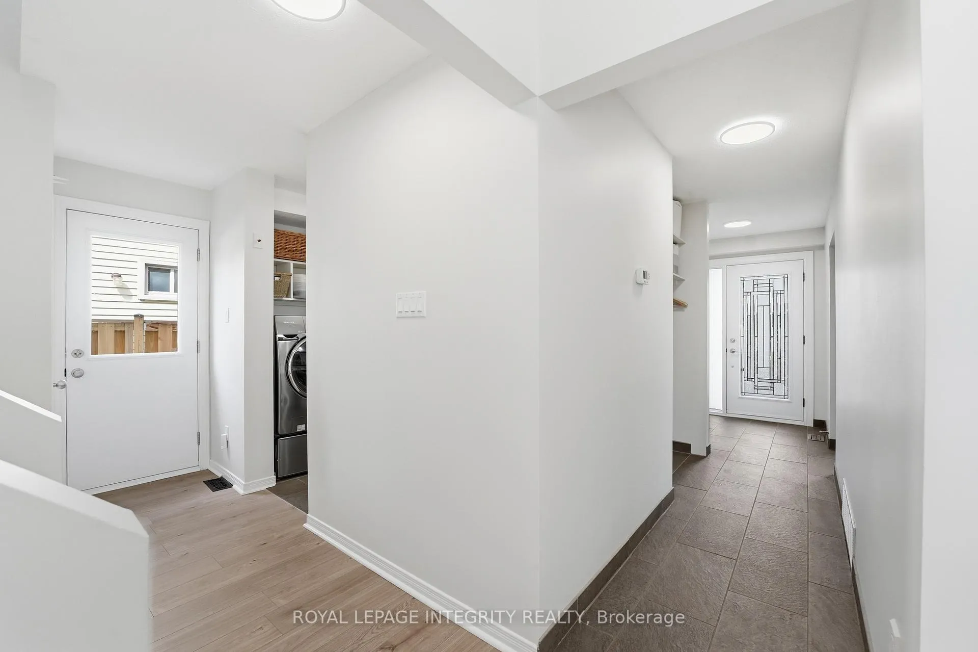 Photo 9 of 40 Barra Avenue, Ottawa, Kanata - Glencairn/Hazeldean — HOMEH