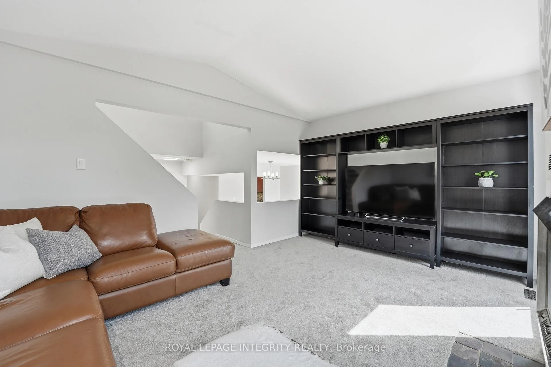 Photo 15 of 40 Barra Avenue, Ottawa, Kanata - Glencairn/Hazeldean — HOMEH