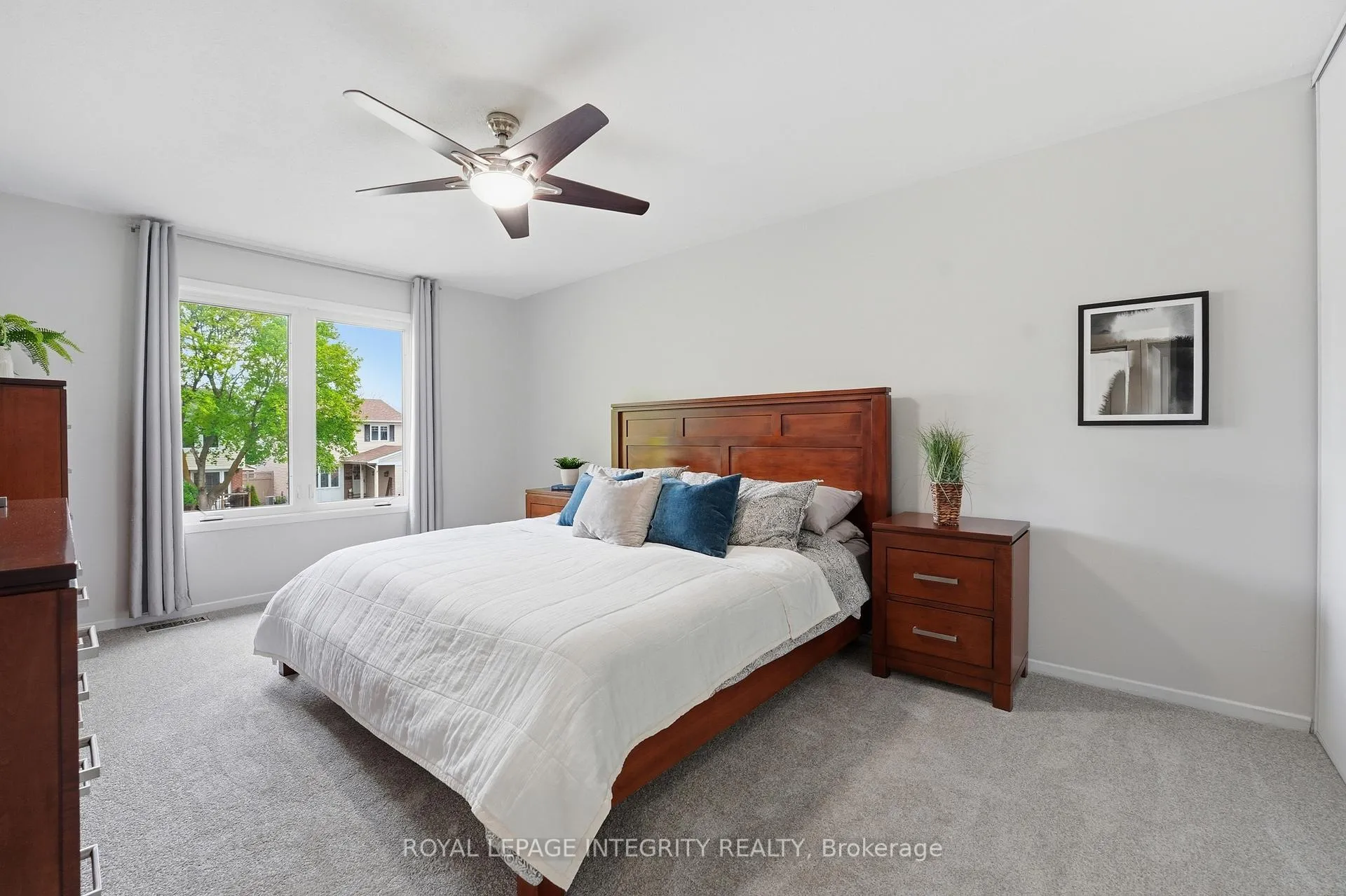 Photo 17 of 40 Barra Avenue, Ottawa, Kanata - Glencairn/Hazeldean — HOMEH