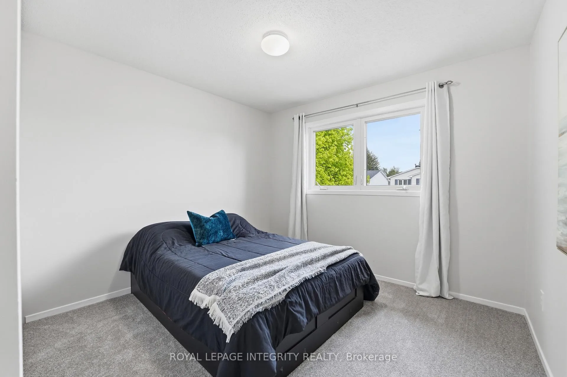 Photo 19 of 40 Barra Avenue, Ottawa, Kanata - Glencairn/Hazeldean — HOMEH