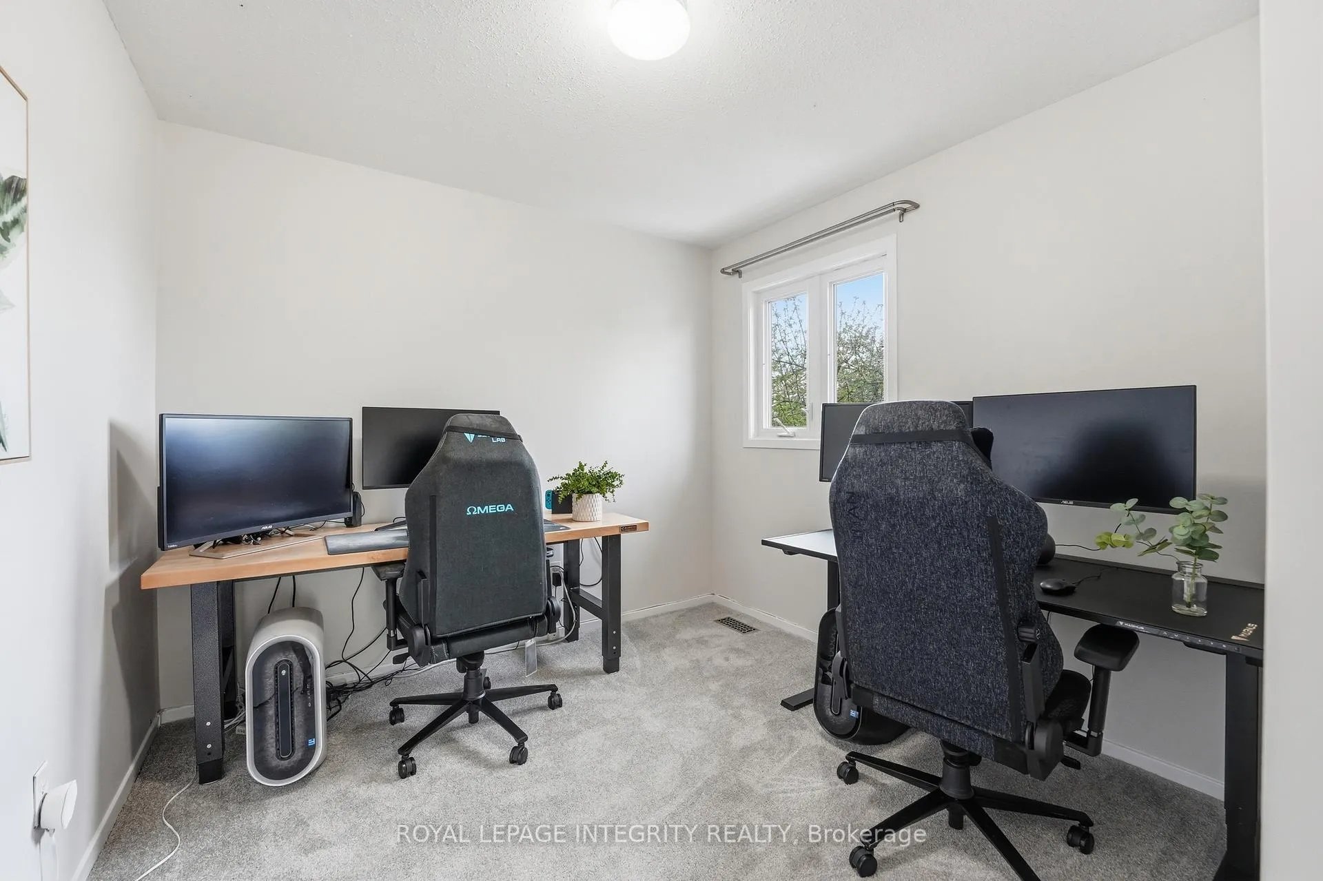 Photo 21 of 40 Barra Avenue, Ottawa, Kanata - Glencairn/Hazeldean — HOMEH