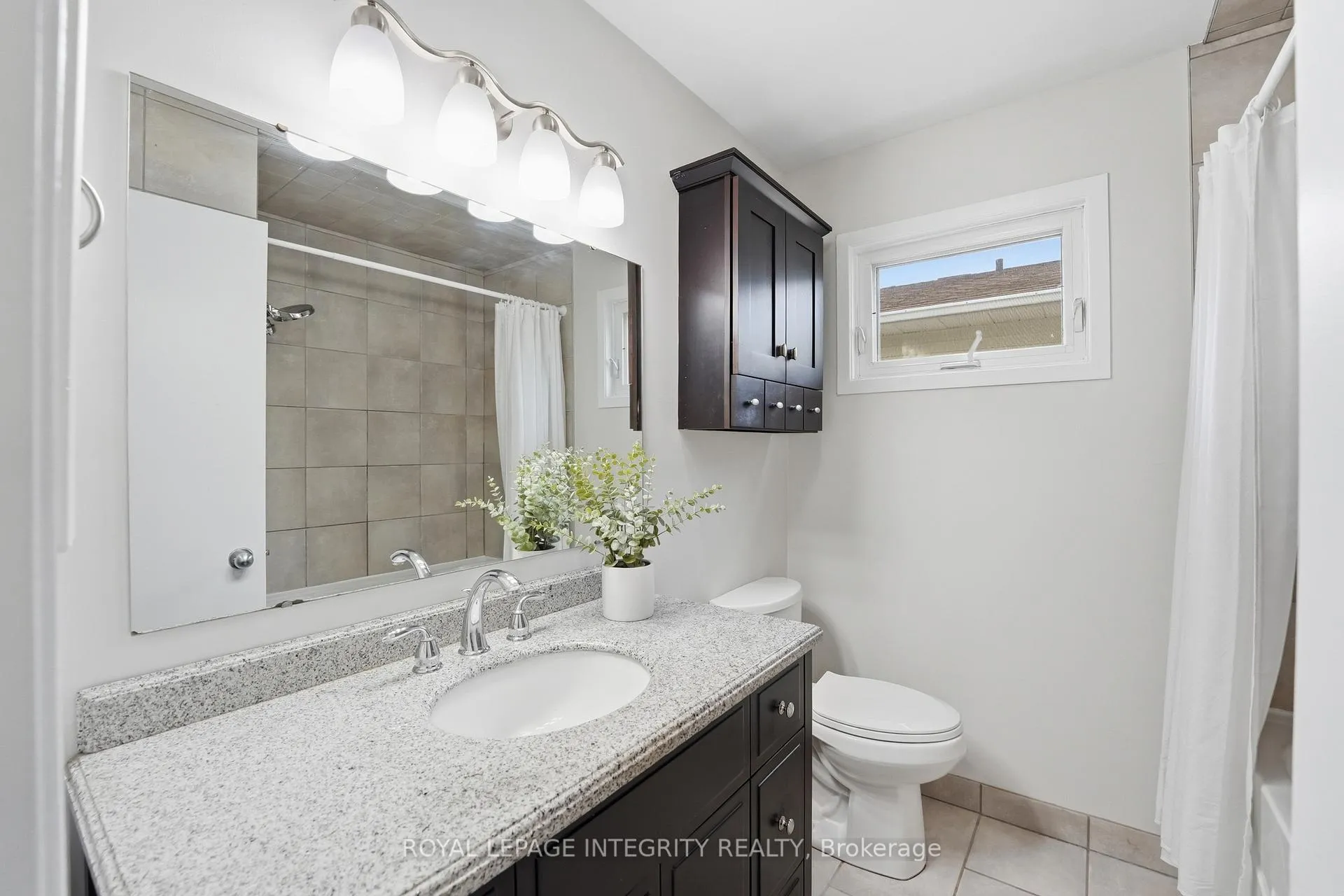 Photo 22 of 40 Barra Avenue, Ottawa, Kanata - Glencairn/Hazeldean — HOMEH