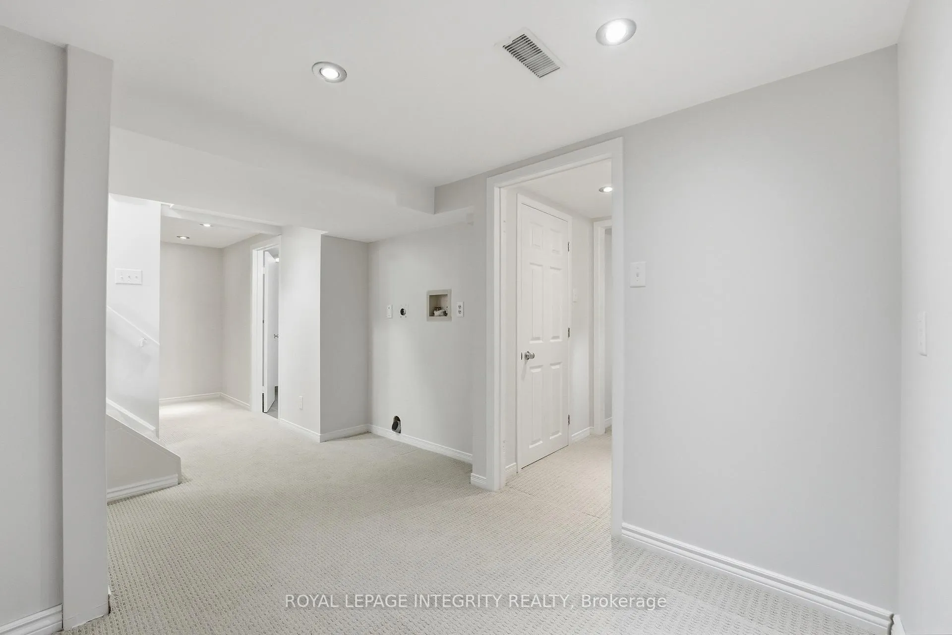 Photo 27 of 40 Barra Avenue, Ottawa, Kanata - Glencairn/Hazeldean — HOMEH