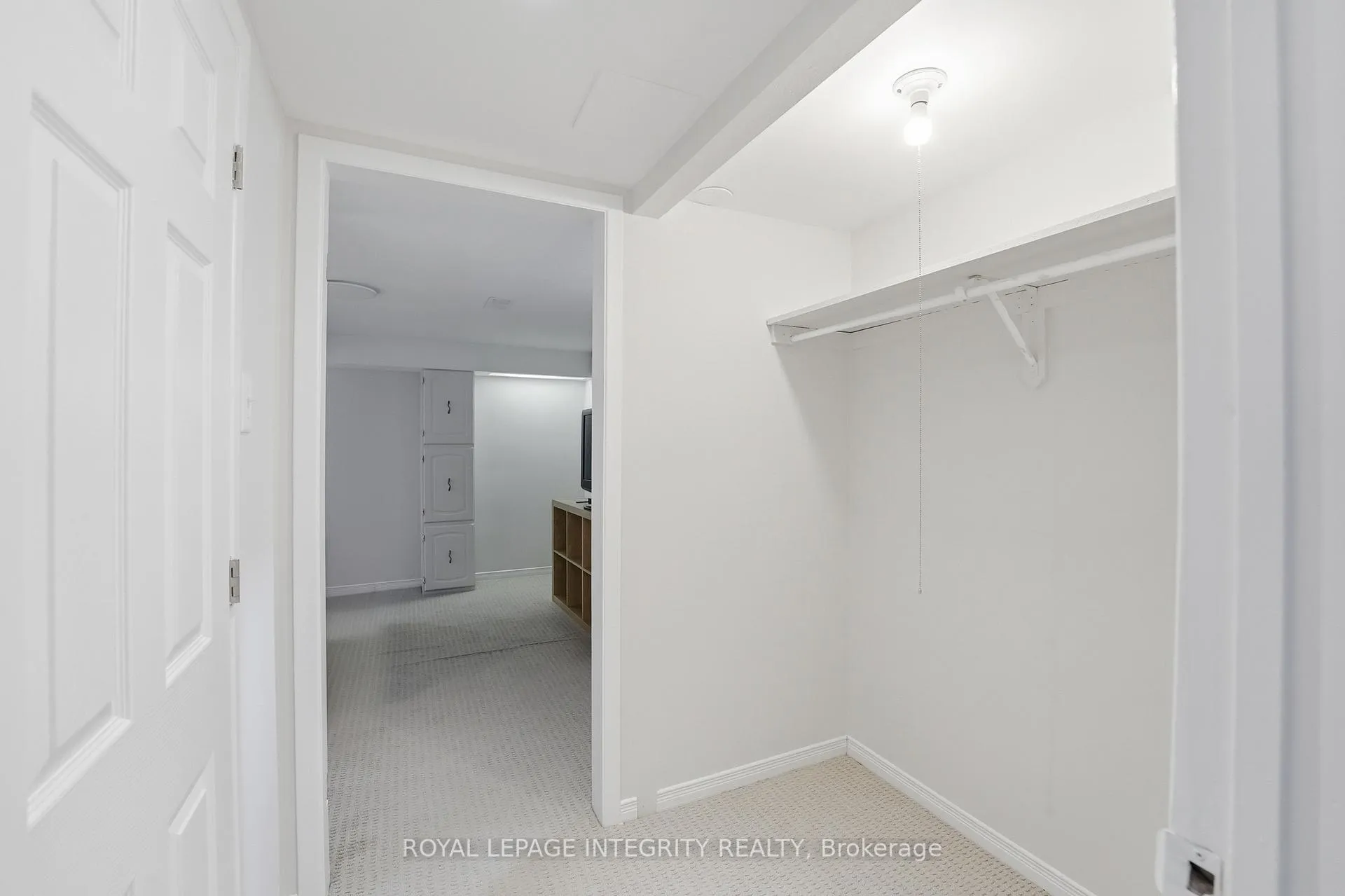 Photo 28 of 40 Barra Avenue, Ottawa, Kanata - Glencairn/Hazeldean — HOMEH