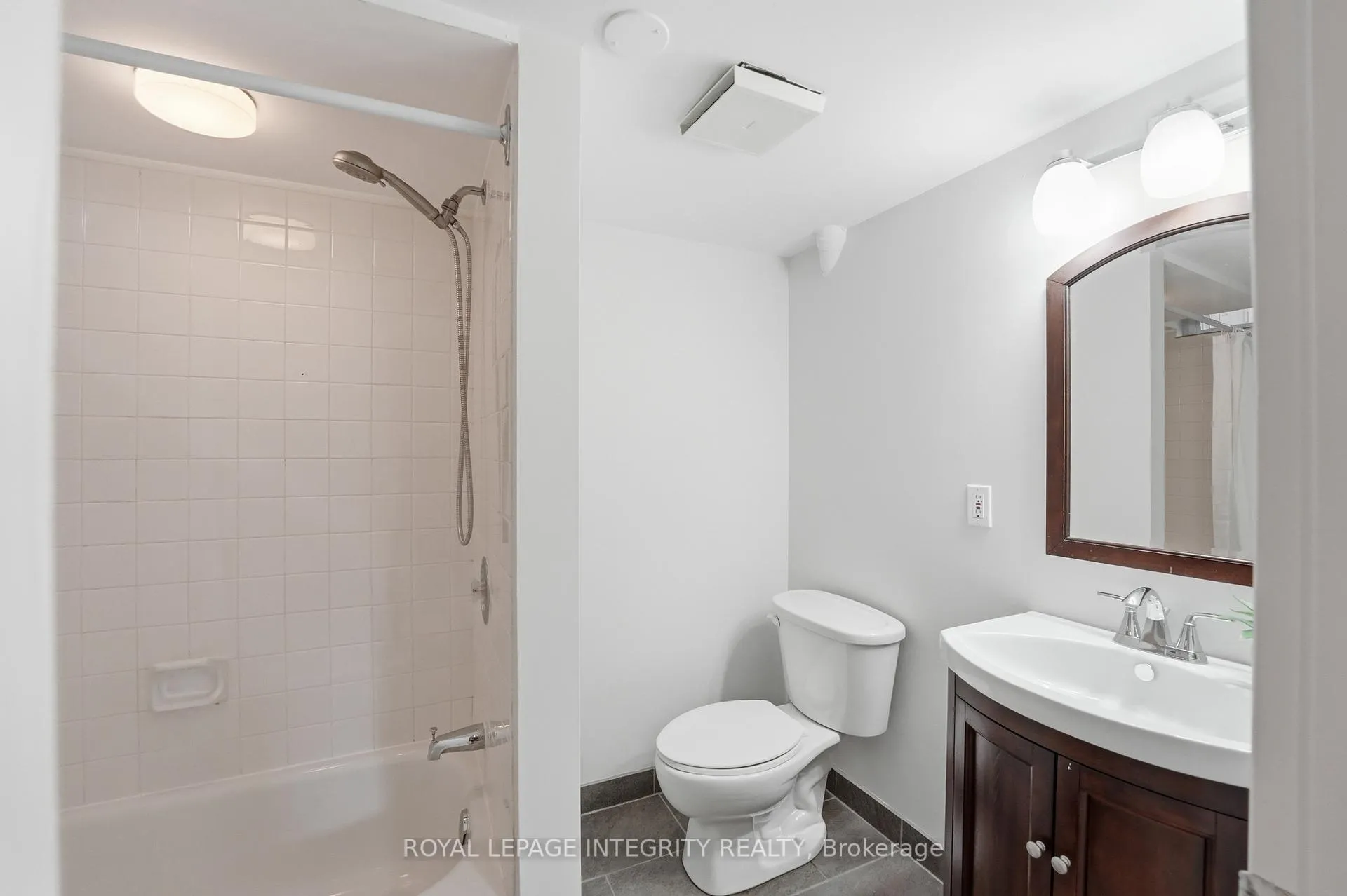 Photo 30 of 40 Barra Avenue, Ottawa, Kanata - Glencairn/Hazeldean — HOMEH