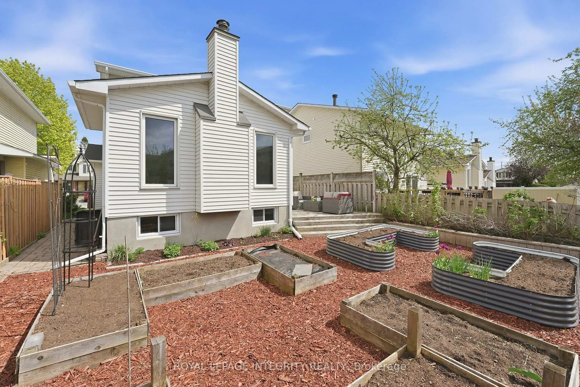 Photo 35 of 40 Barra Avenue, Ottawa, Kanata - Glencairn/Hazeldean — HOMEH