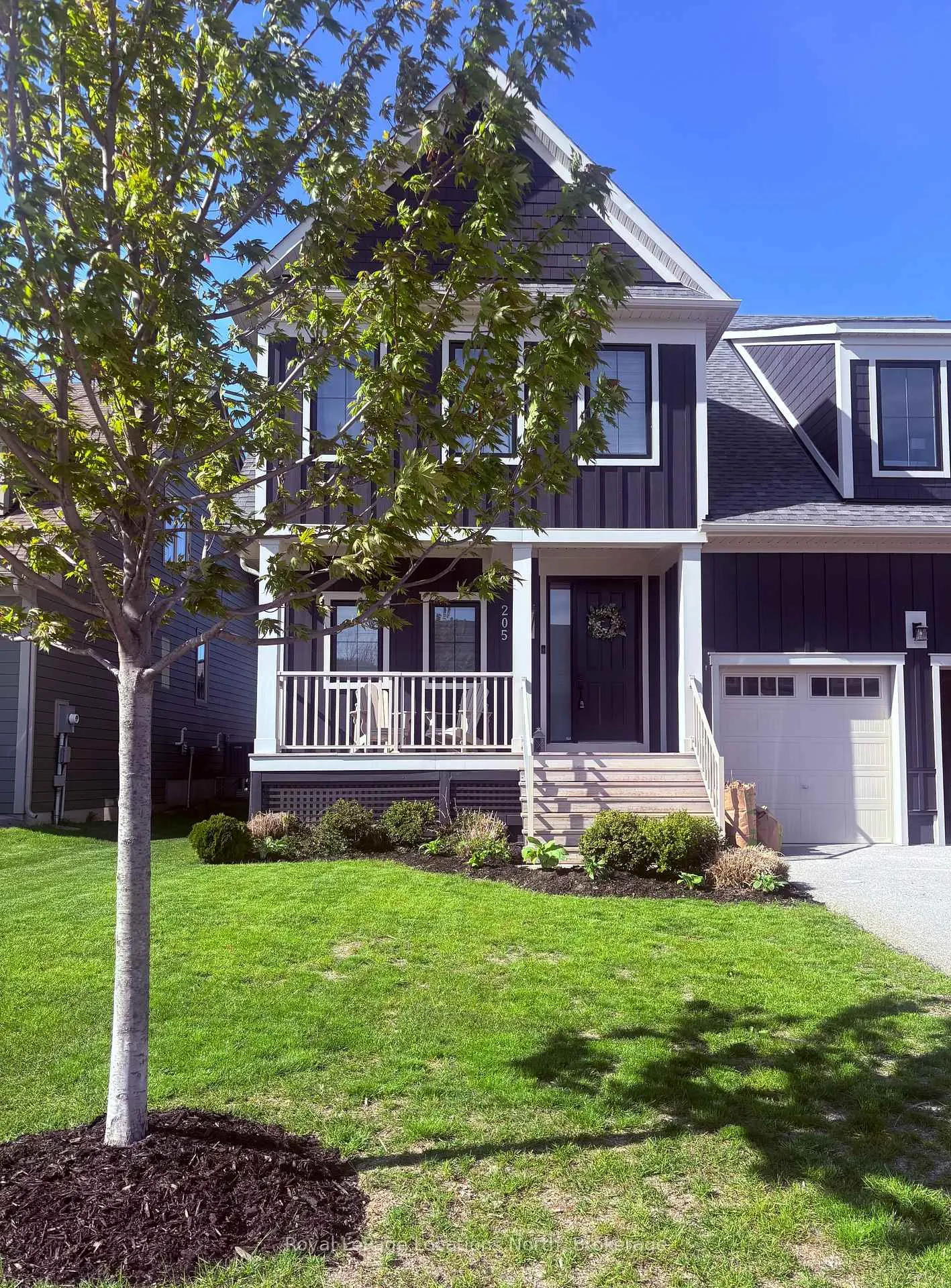 Photo 2 of 205 Yellow Birch Crescent, Blue Mountains — HOMEH