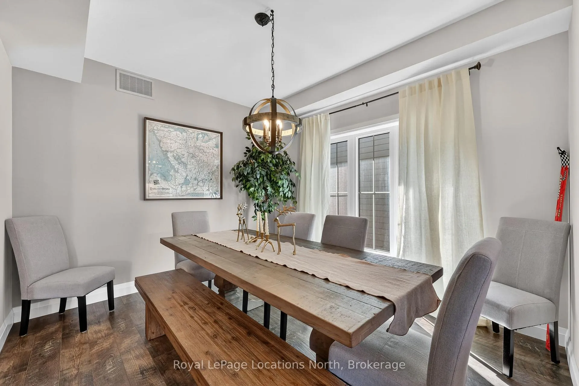 Photo 6 of 205 Yellow Birch Crescent, Blue Mountains — HOMEH
