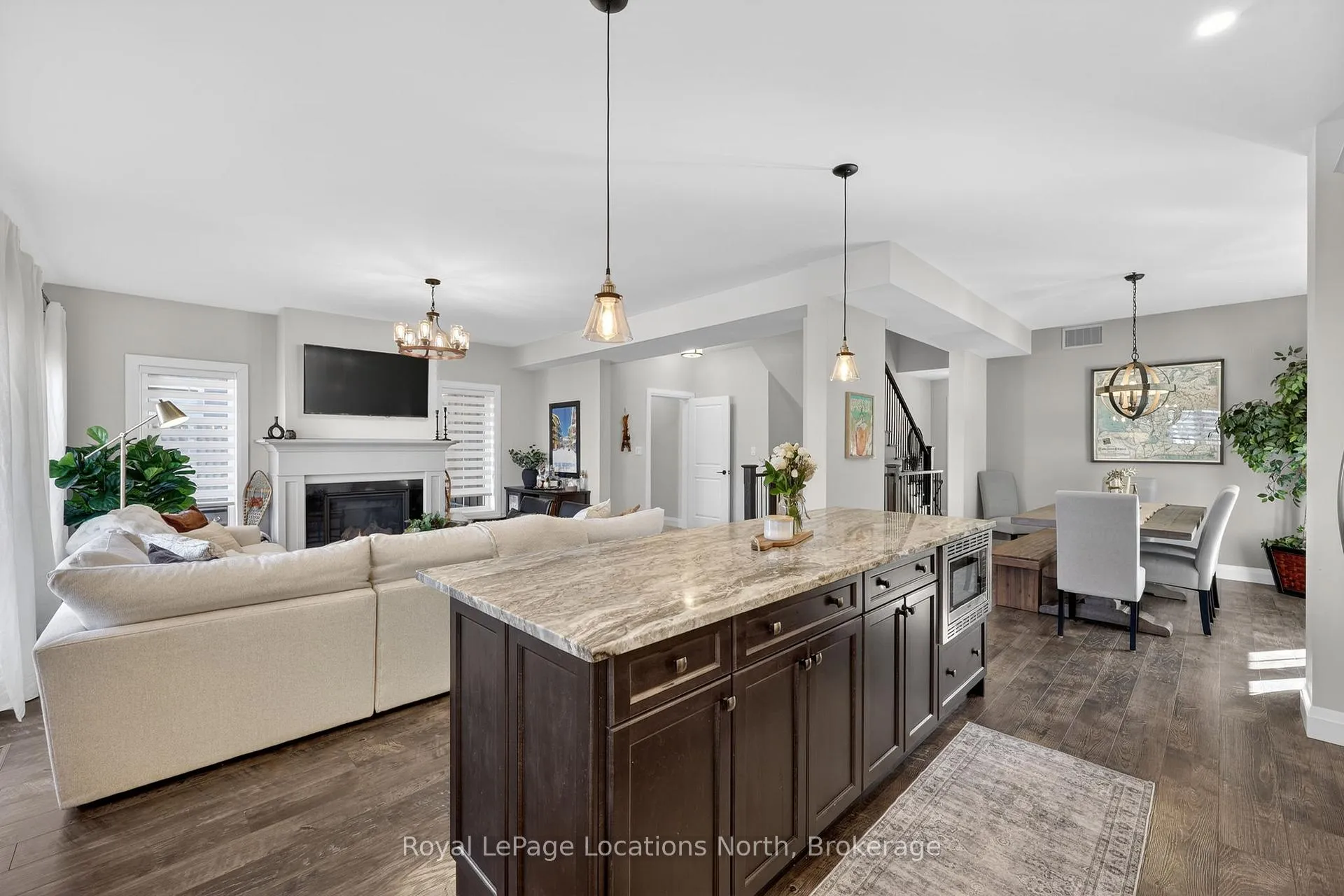 Photo 12 of 205 Yellow Birch Crescent, Blue Mountains — HOMEH