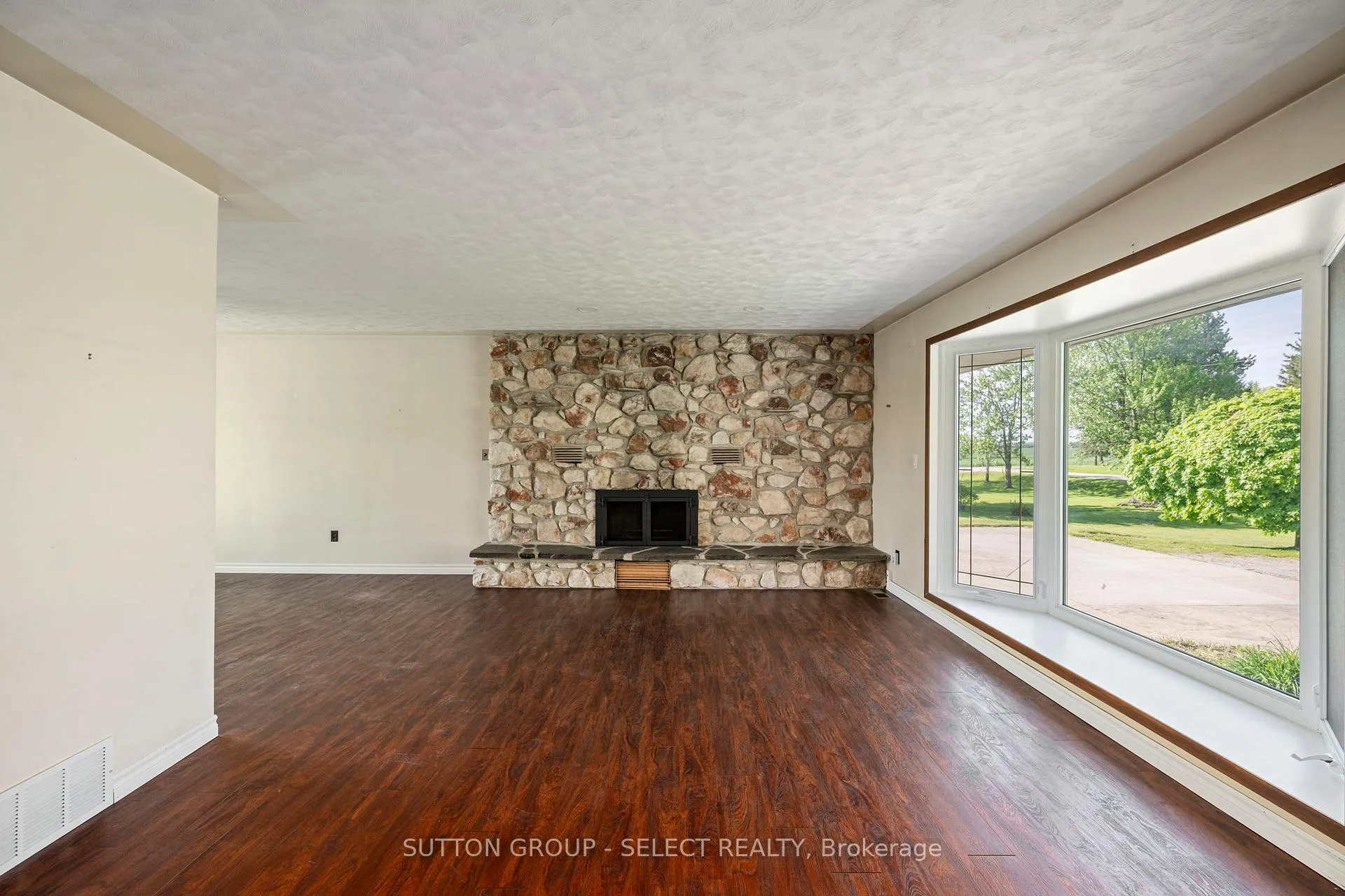 Photo 14 of 25752 Poplar Hill Road, Middlesex Centre, Rural Middlesex Centre — HOMEH