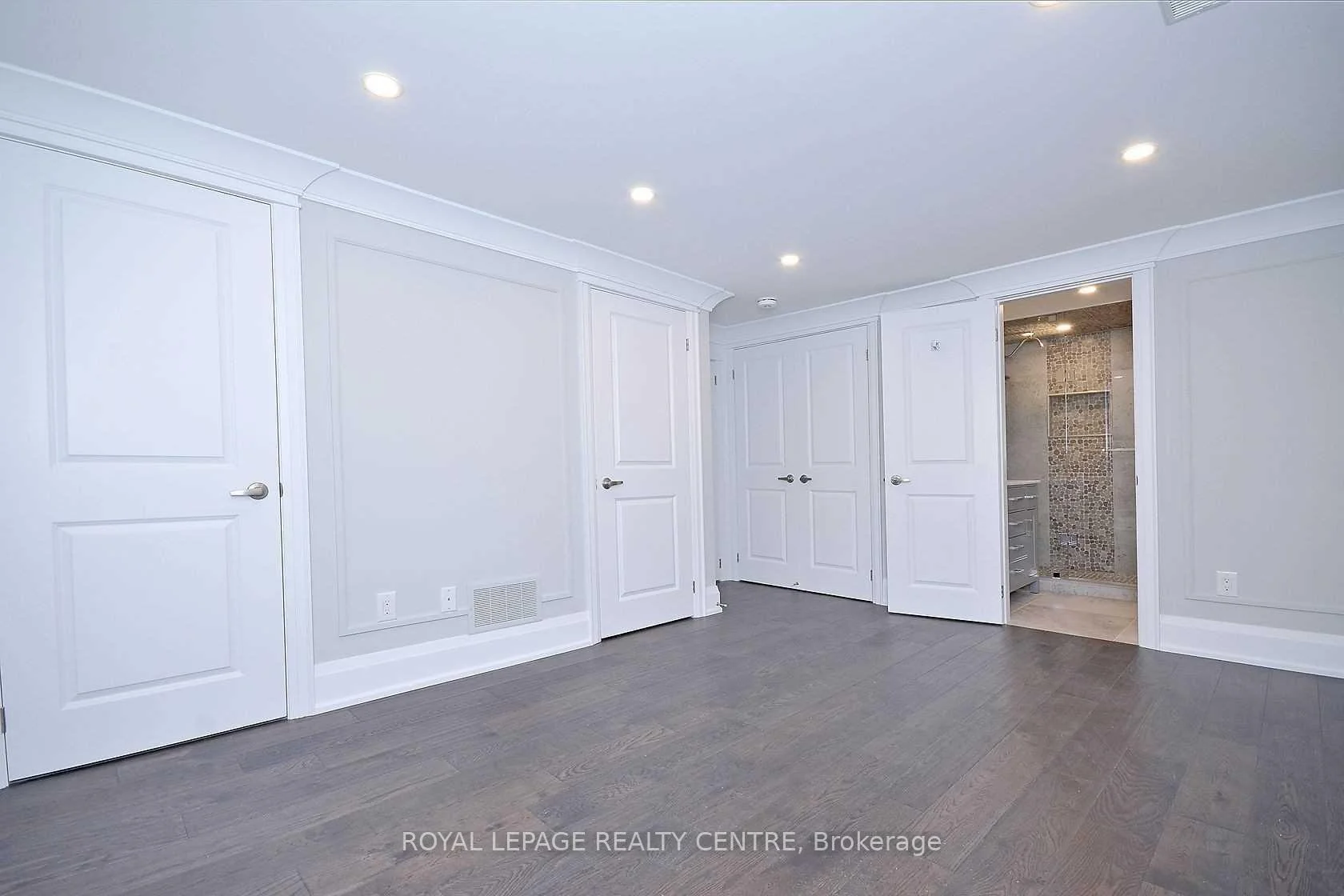 Photo 6 of Unit Lower, 326 Slade Crescent, Oakville, West — HOMEH